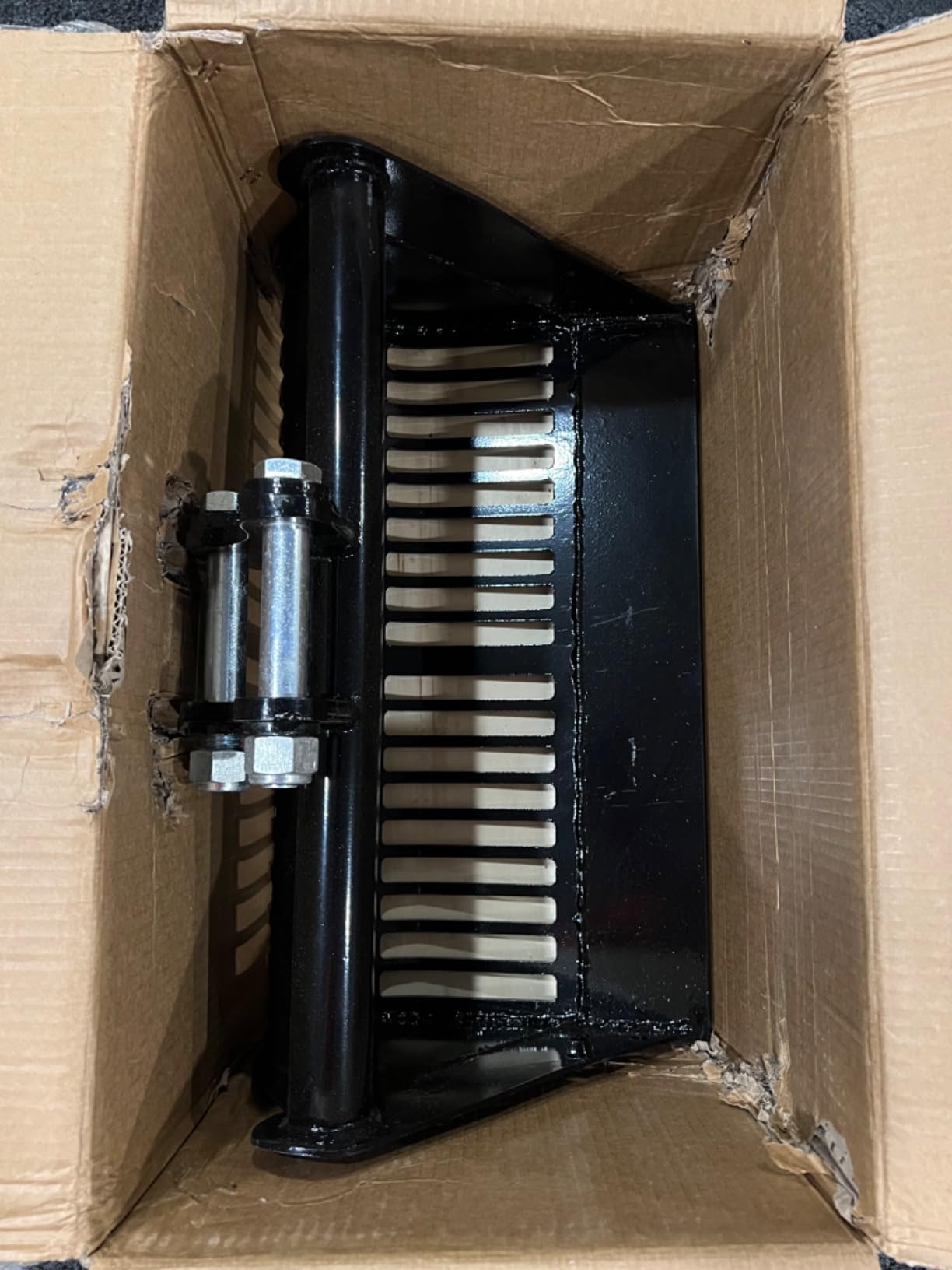 Mini Excavator Screening Bucket, Excavator Attachments Soil Sieving Buckets 23.6inch/600mm for Small Digger, Filtration w/Pins Skeleton Screen Bucket Filtering and Sorting Materials customer photo 2