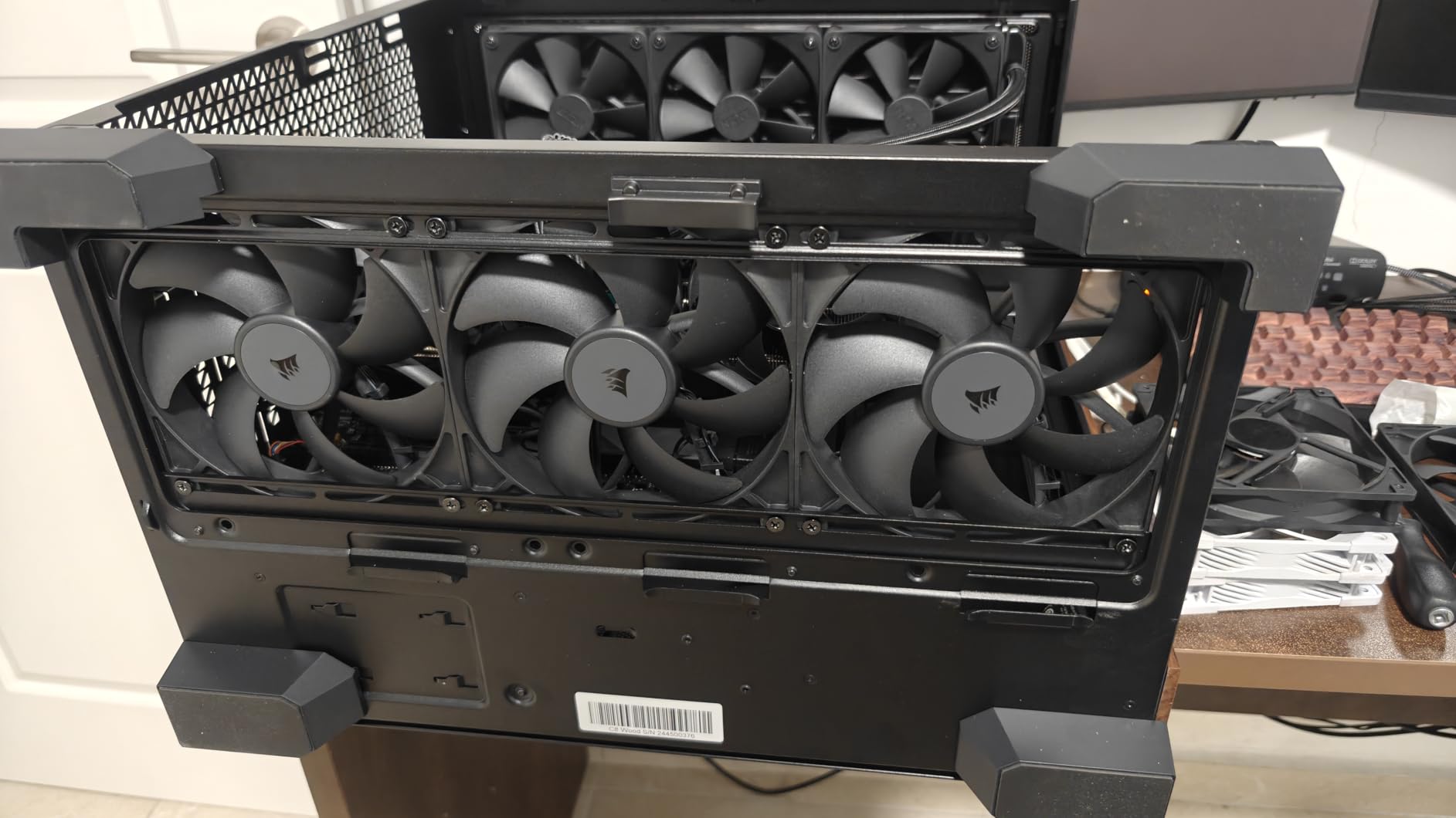 CORSAIR RS140 140mm PWM Fans – Daisy-Chain Connection – Low-Noise – Magnetic Dome Bearing – Dual Pack – Black customer photo 2