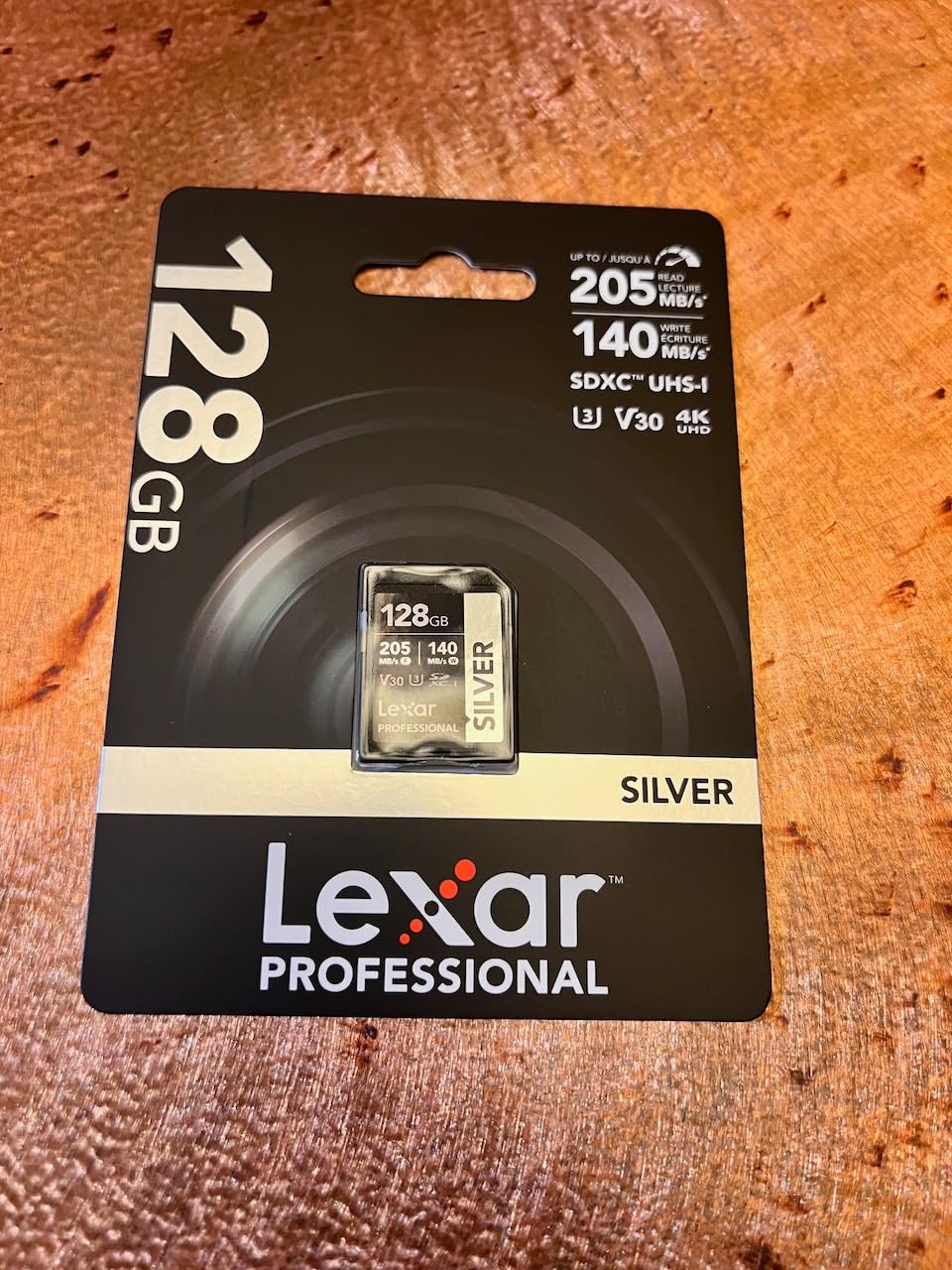 Lexar 256GB Silver SD Memory Card, 225MB/s Read, 4K, V30, U3, UHS-I | Compatible with Canon, Sony, Nikon - LSDSILV256G-BNNNU customer photo 1