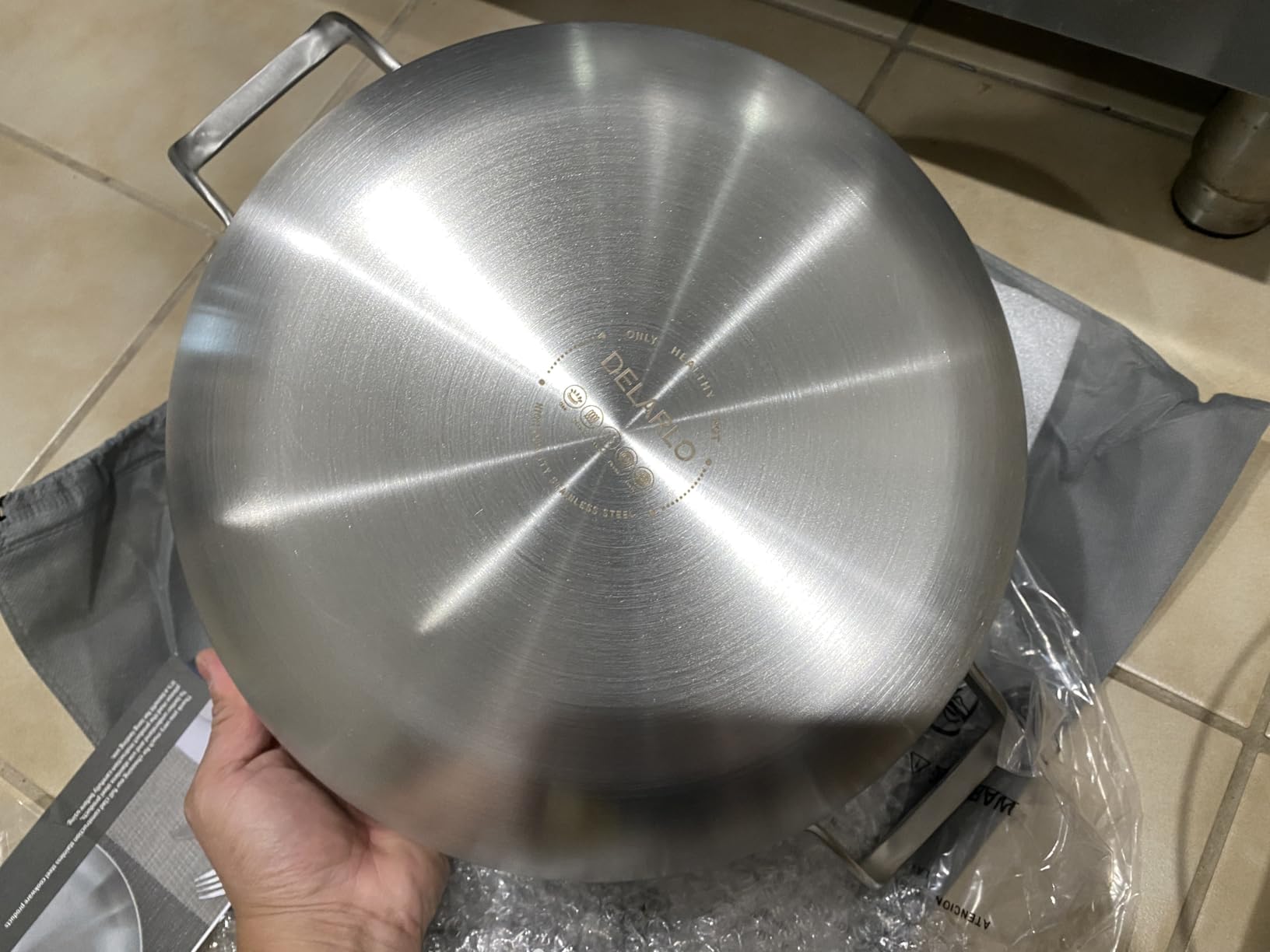 Delarlo Tri-Ply Stainless Steel Hot Pot 14 inch Everyday pan With lid, 7QT customer photo 2