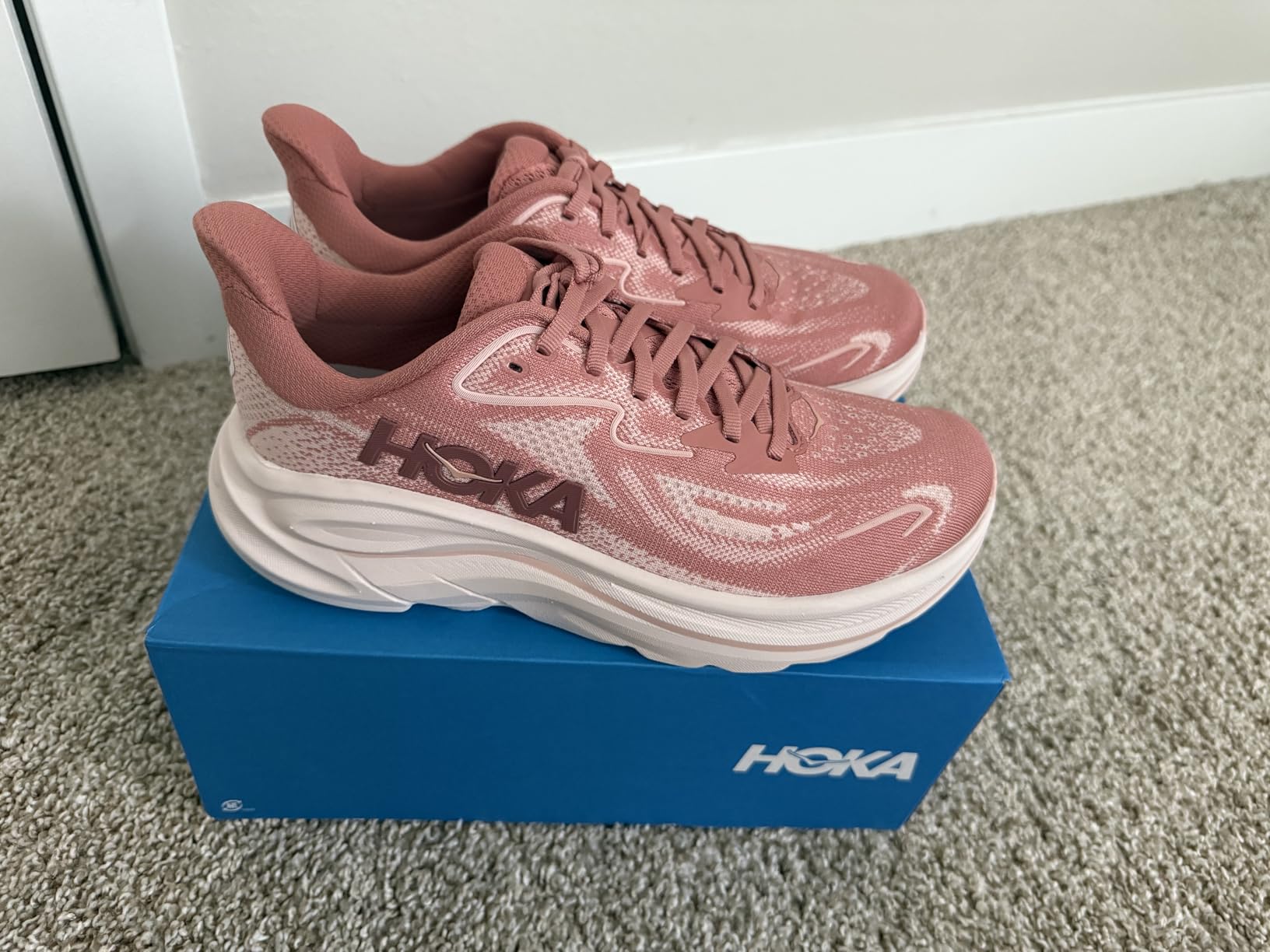 Hoka Womens Clifton 10 customer photo 1