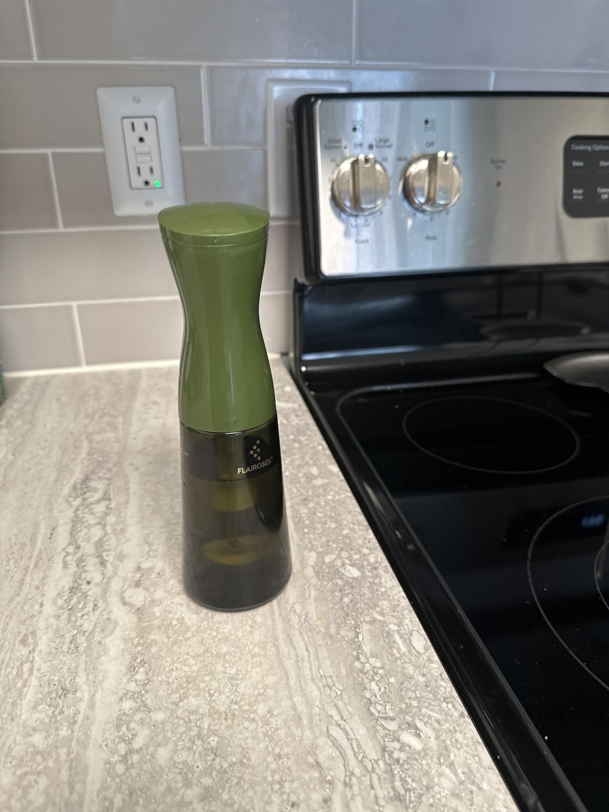 FLAIROSOL OLIVIA SIGNATURE Oil Sprayer for Cooking, 200ml Glass, Green/Gold customer photo 1