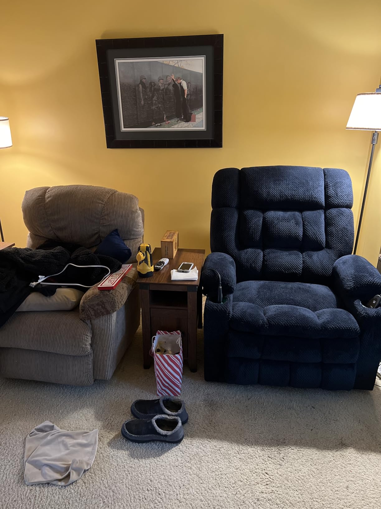 MCombo Dual Motor Power Lift Recliner Chair for Elderly R7894 (Small-Wide) | Zero Gravity Lift Chair with Heat and Massage, Lay Flat Recliner for Petite, Infinite Position, USB Ports, Fabric (Dark Gray) customer photo 1