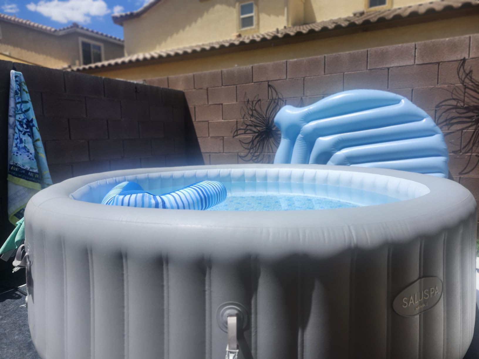 Bestway SaluSpa Hawaii Energy-Efficient 6-8 Person Inflatable Hot Tub | Smart AirJet Portable Outdoor Spa with Built-in Insulation, Freeze Shield Technology, 190 Bubble Jets, 93