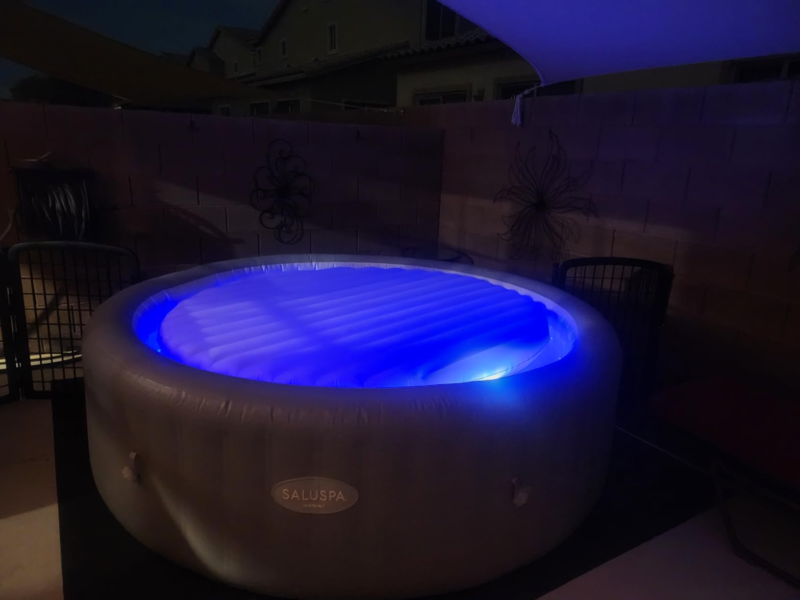 Bestway SaluSpa Hawaii Energy-Efficient 6-8 Person Inflatable Hot Tub | Smart AirJet Portable Outdoor Spa with Built-in Insulation, Freeze Shield Technology, 190 Bubble Jets, 93