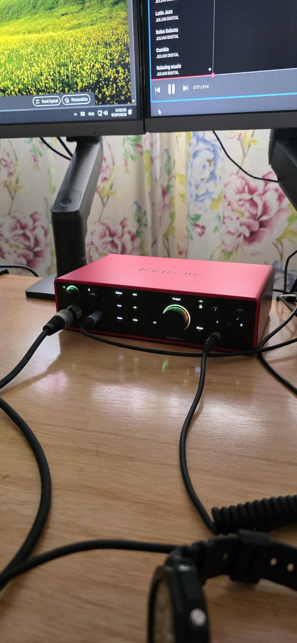 Focusrite Scarlett 16i16 4th Gen USB-C Audio Interface | 16-In 16-Out, 2 Mic Preamps, 2 Hi-Z Inputs, 6 Line Inputs, ADAT, S/PDIF, MIDI, Auto Gain, Clip Safe, 24-Bit/192kHz customer photo 1
