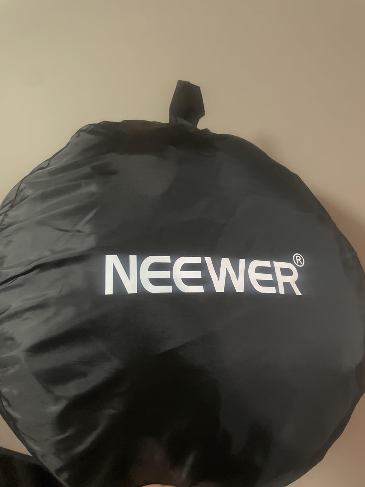 NEEWER 51 Inch/130 Centimeter Light Reflector Diffuser 5 in 1 Collapsible Multi Disc with Bag - Translucent, Silver, Gold, White, and Black for Studio Photography Lighting and Outdoor Lighting customer photo 1