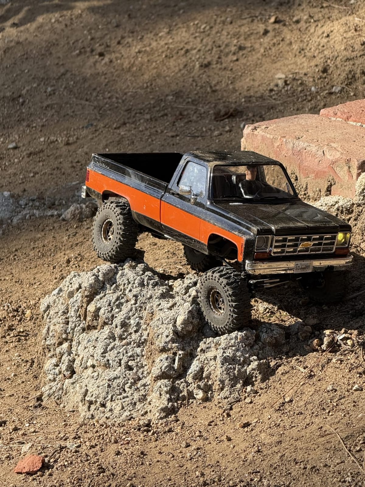 FCX18 FMS 1/18 Chevrolet K10 RC Truck, Officially Licensed 4WD RC Crawler 2 Speeds Switch with LED Lights, Off-Road RC Model for Adults (Red) customer photo 1