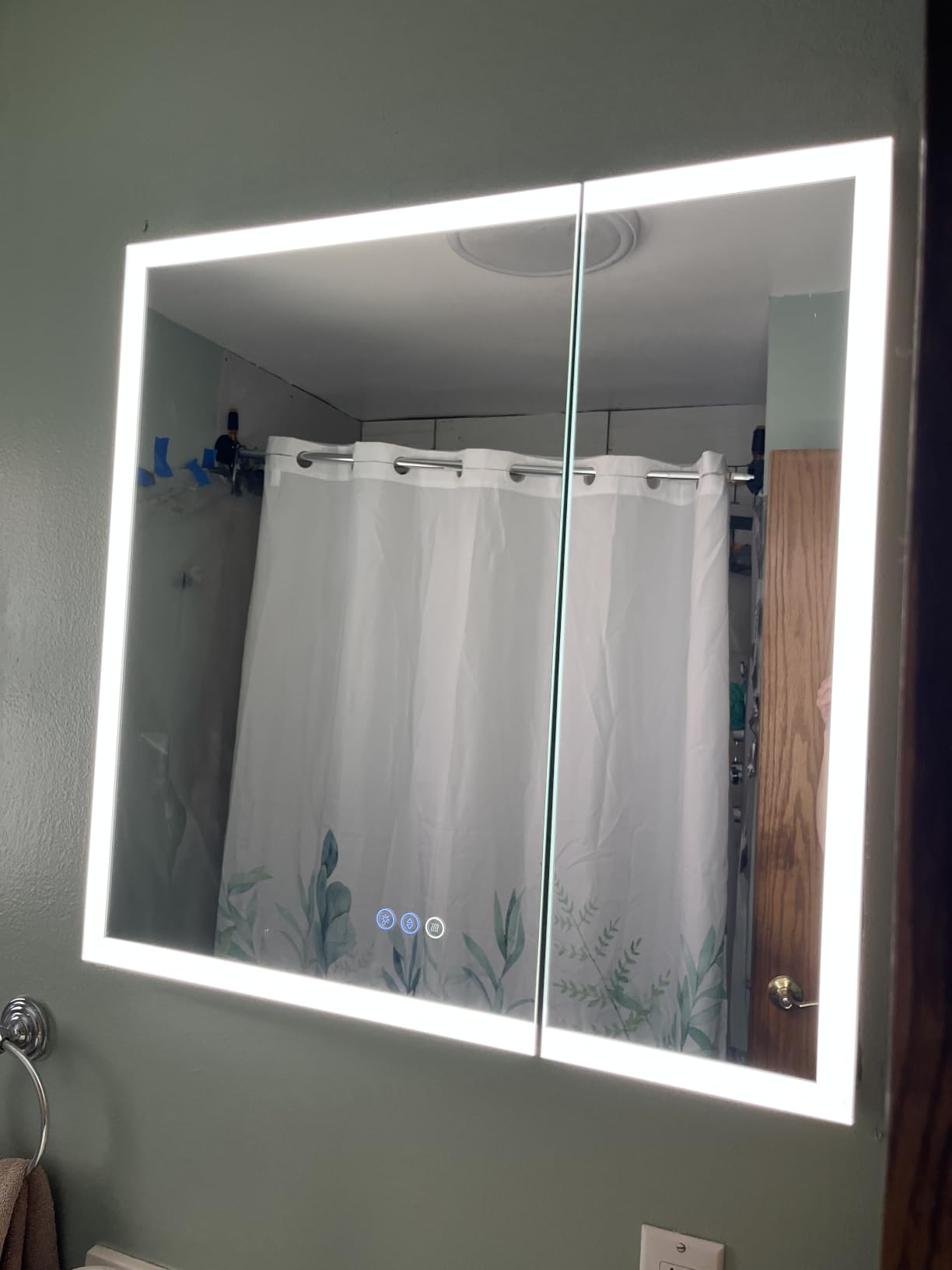 16x24 Inch Medicine Cabinet with Lights, Lighted Medicine Cabinet with Mirror, AL Alloy Frame, Hardwired, Recessed or Wall Mount, 3 Light Colors/Dimmable/Defog, 2 Outlets&USBs, 2 Shelves customer photo 2