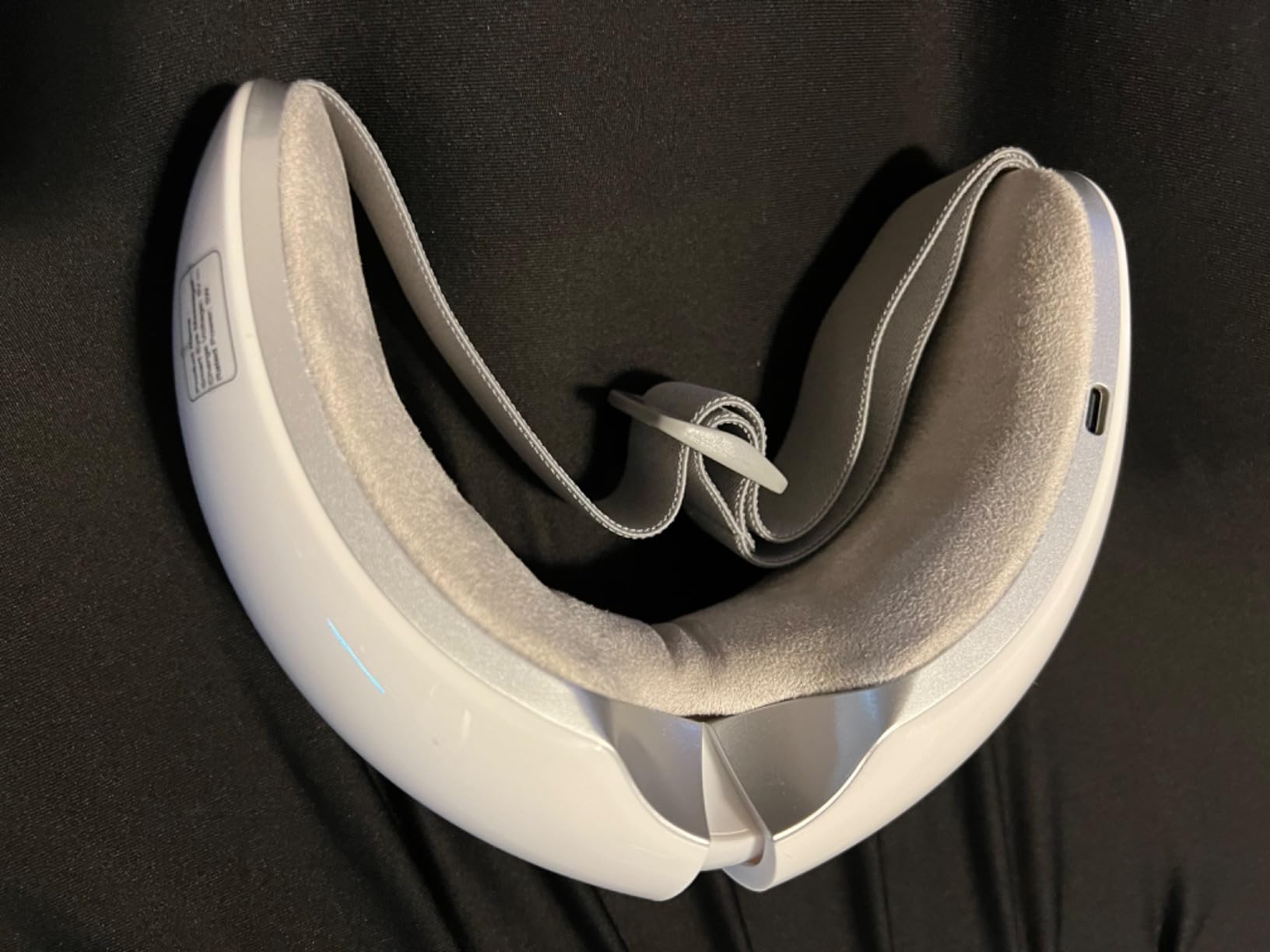 NOWWISH Eye Massager with Heat, Vibration and Bluetooth Music for Migraine Headache Eye Strain Relief, Heated Eye Mask with 4 Massage Modes, Relaxation - Mothers Day Gifts for Mom Wife - White customer photo 1