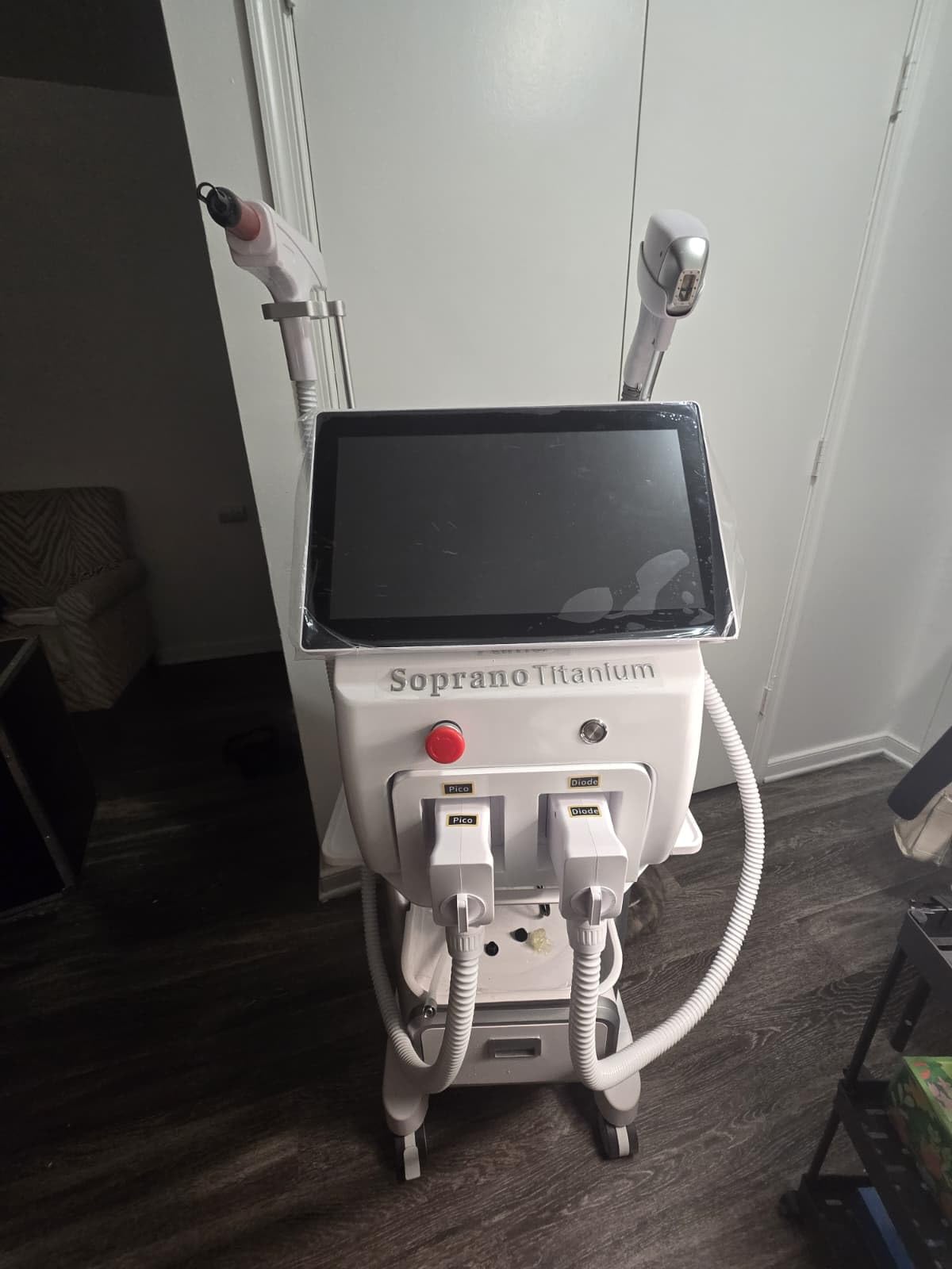 VEVOR 3 Tiers Lab Carts, Lab Utility Cart with 2 Drawers & 1 Top Tray, Mobile Medical Cart with ABS Material, Lab Rolling Cart with 4 Silent Wheels for Lab, Clinic, Hospital, Salon, White customer photo 1