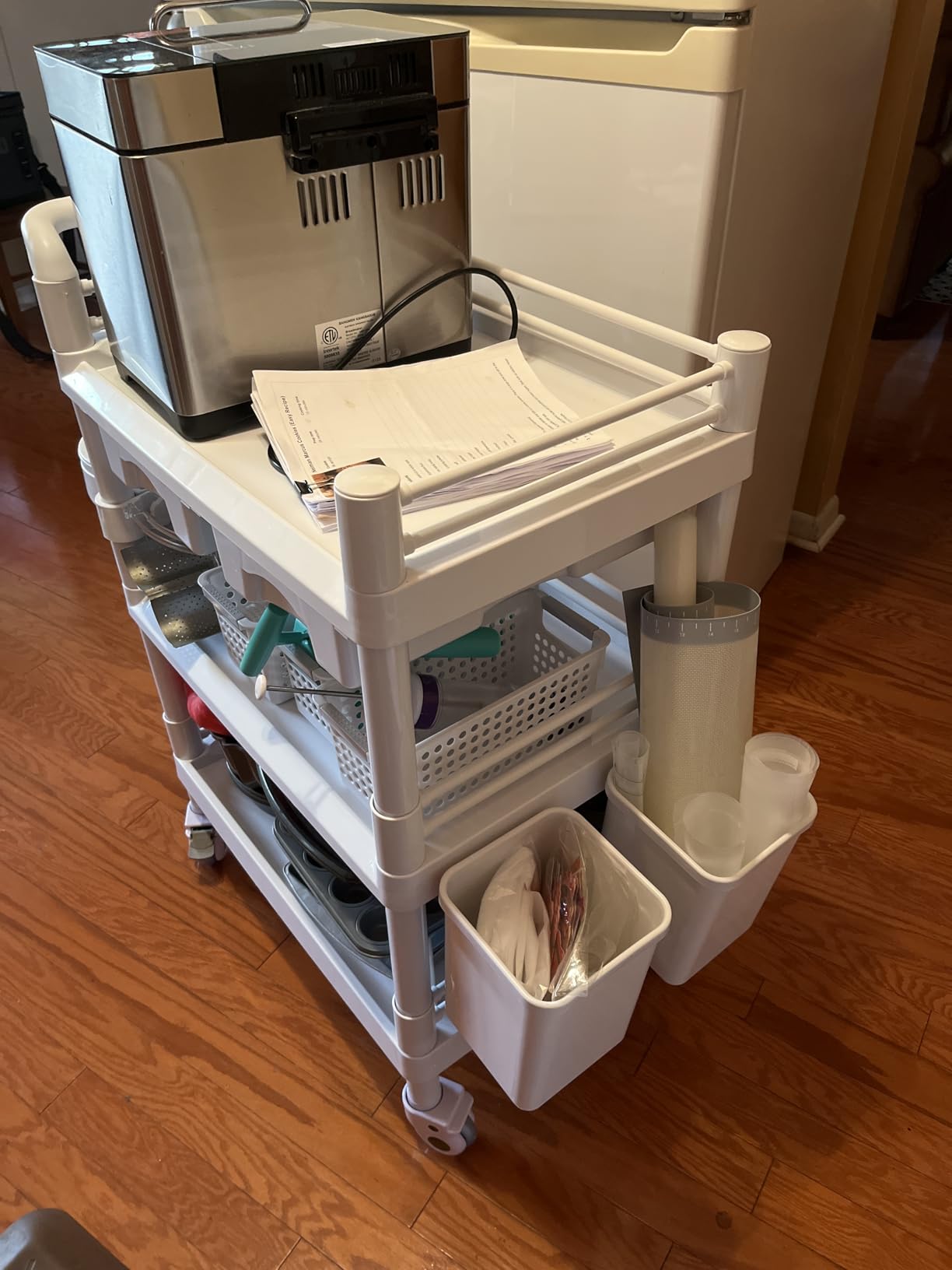 VEVOR Medical Mobile Trolley Cart with 2 Drawers & 3 Trash Cans, 3 Tiers Beauty Salon Rolling Trolley with 4 Silent Wheels & 2 Dirts Bucket & Bowl, Medical Utility Cart for Hospital Dental Clinic Lab customer photo 2