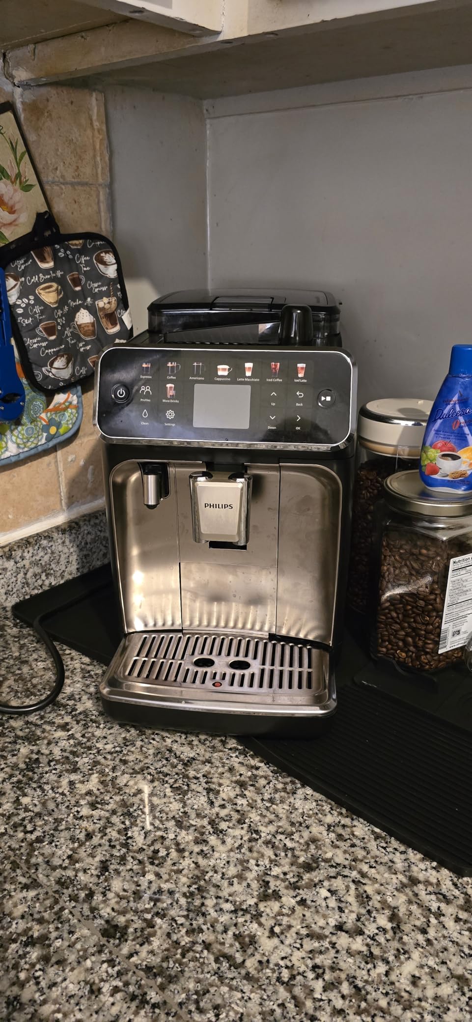PHILIPS 5500 Series Fully Automatic Espresso Machine, LatteGo Milk System | 20 Hot & Iced Coffee Pre-Sets customize coffee strength, milk and cup size, QuickStart, ceramic grinder, 15 bars (EP5544/94) customer photo 2