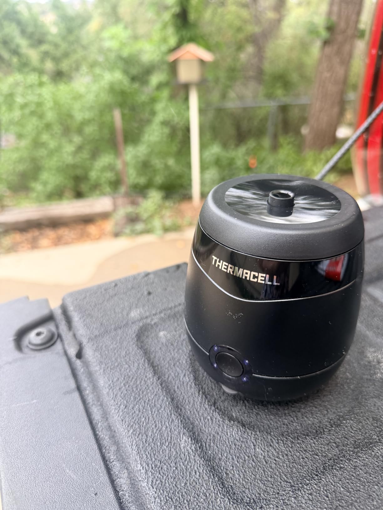 Thermacell E-ZoneGuard Patio Max Mosquito Repellent 12Hr Battery + Charging Dock customer photo 2