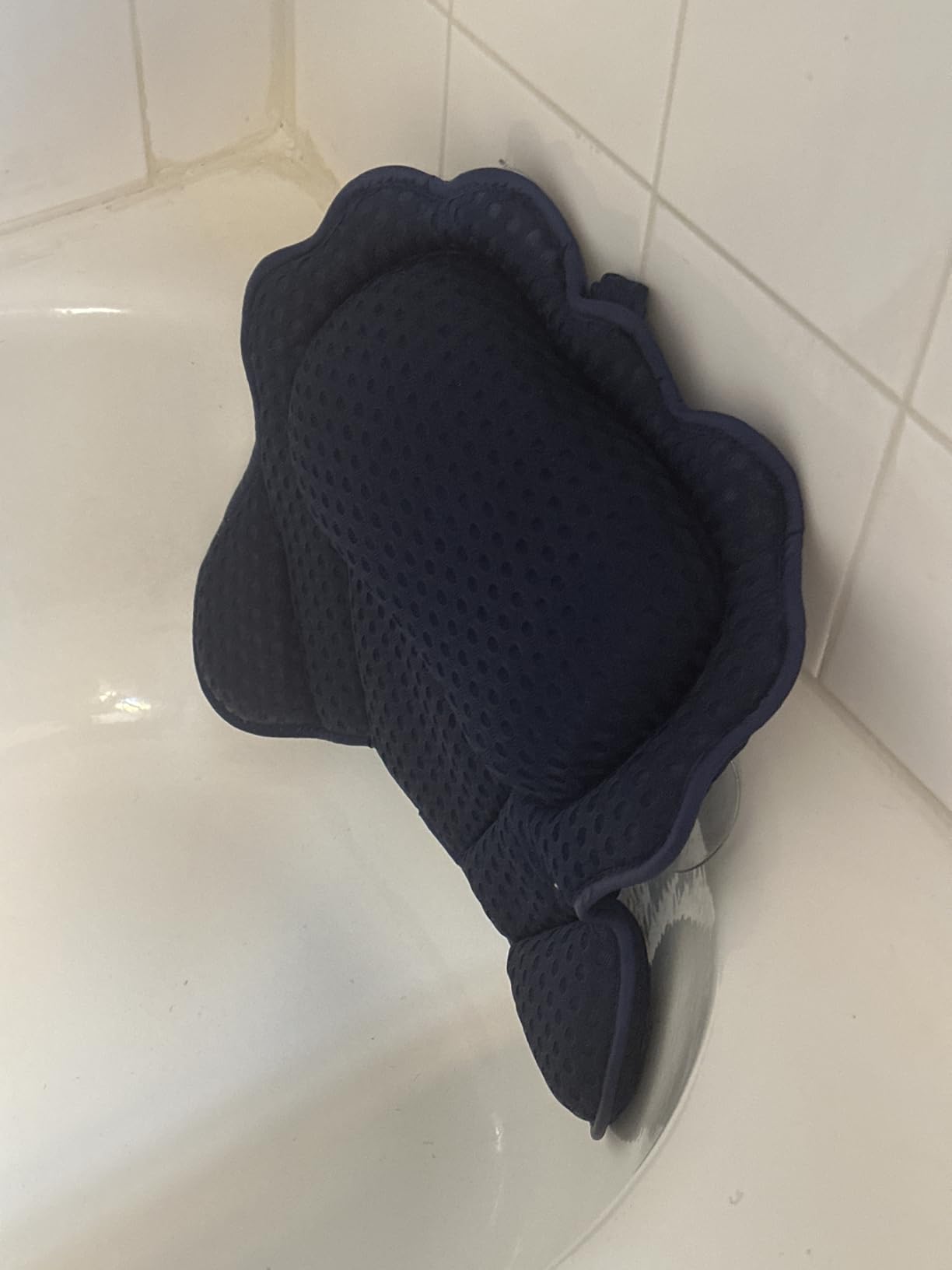 Bath Pillow RUVINCE Ergonomic Luxury Bathtub Pillow with Head,Neck, Shoulder and Back Support, 4D Bath Pillows for tub with 6 Powerful Suction Cups, Fits All Bathtub, Spa Tub, Hot Jacuzzi (Black) customer photo 1