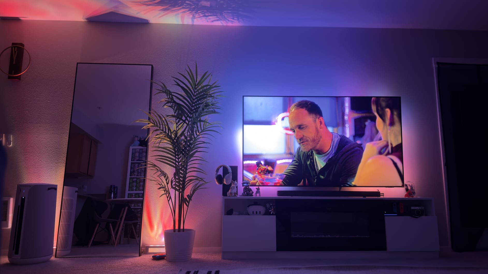 Govee HDMI 2.1 AI Sync Box 2, 8K/4K @144Hz, RGBWIC for 75-85 Inch TVs | With TV Backlight, Supports VRR & ALLM, SmartThings & Matter & Alexa, AI CogniGlow, 75 LEDs/m customer photo 1