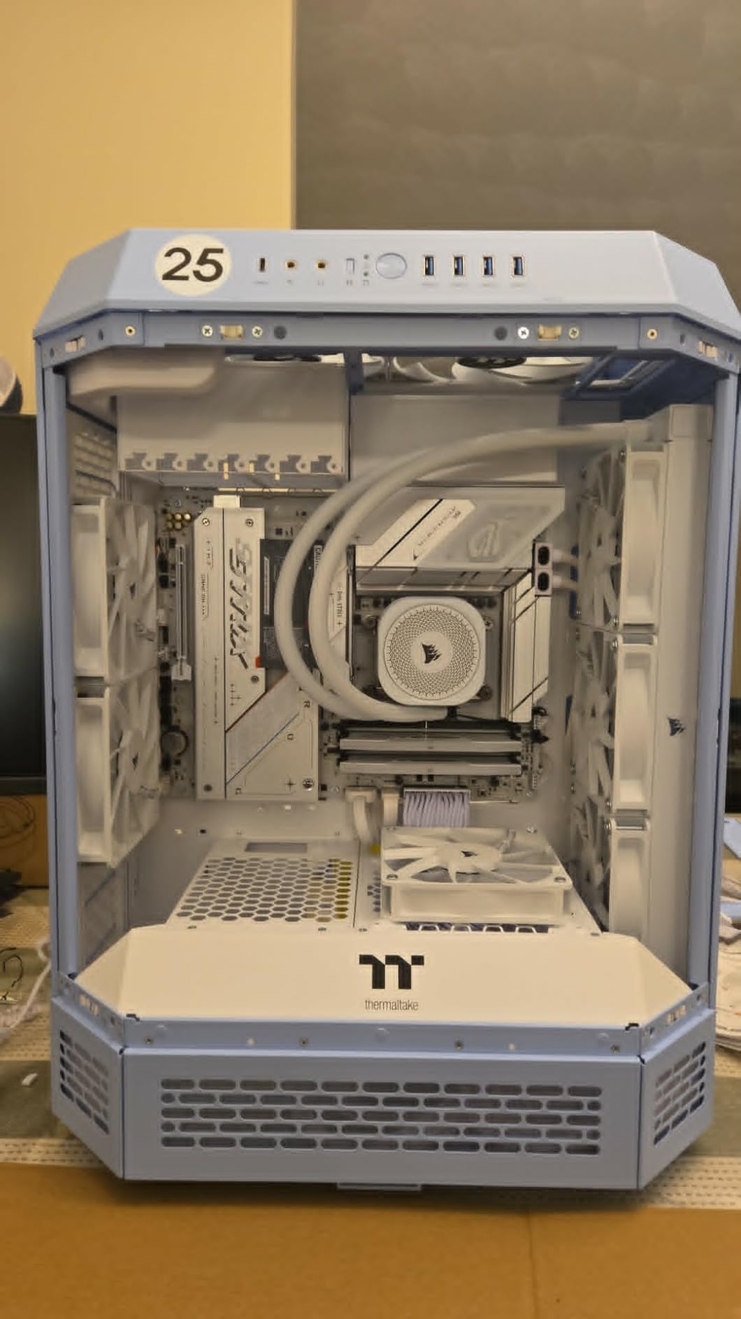 CORSAIR Nautilus 240 RS ARGB Liquid CPU Cooler - 240mm AIO - Low-Noise - Direct Motherboard Connection - Daisy-Chain - Intel LGA 1851/1700, AMD AM5/AM4 - 2X RS120 ARGB Fans Included - White customer photo 2