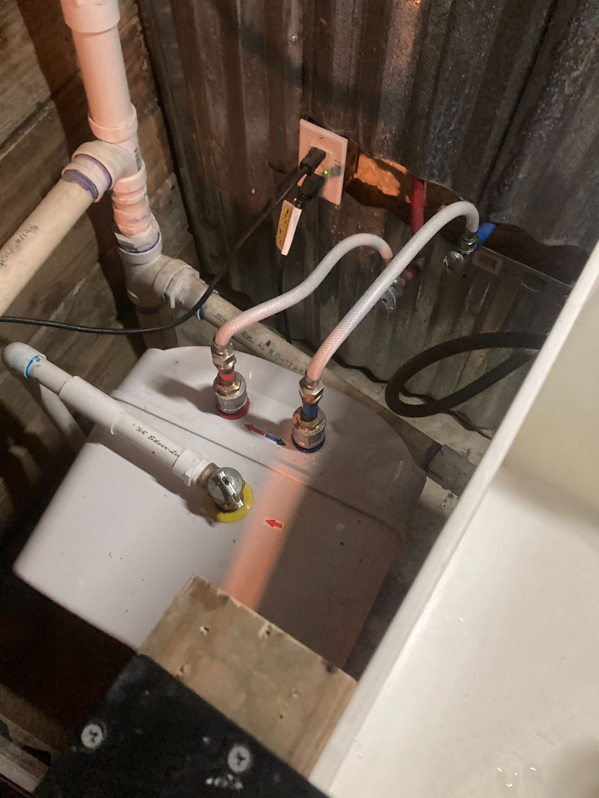 CAMPLUX Tankless Water Heater Electric 4.5kW 110~120V Small Instant Hot Water Heater, Point-of-Use, Save Space for Sink Wall Mounted LED Digital Display CSA Certified TE05 customer photo 2