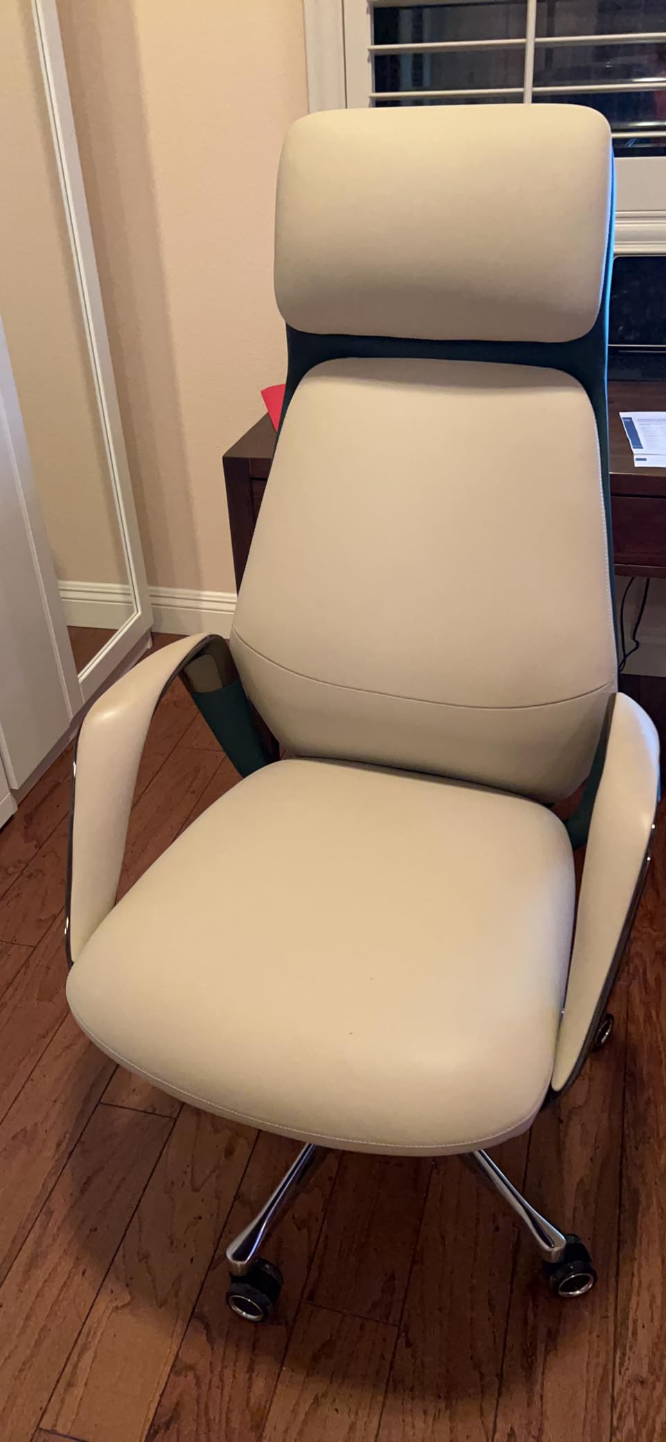 EUREKA ERGONOMIC Serene Nappa Leather Office Chair, Black | Ergonomic Executive Desk High Back Boss Chair, Aluminum Base, Lumbar Support & Recline, Heavy Duty for Long-Hour Comfort customer photo 1