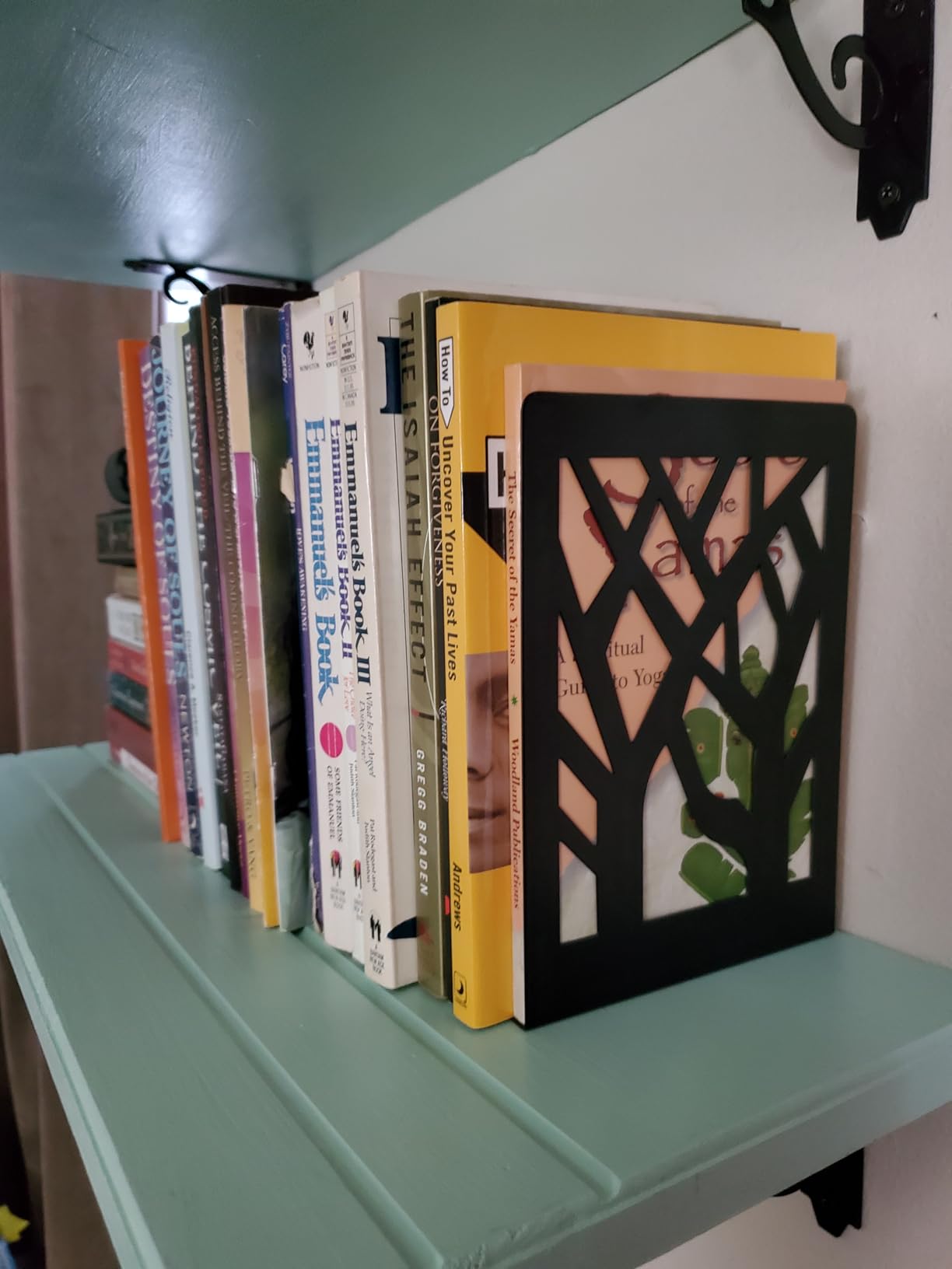 VFINE 4-Piece Modern Metal Bookends for Shelves, Black Tree Book Ends for Books, Decorative Book Organizer for Desk, Non-Skid Shelve Bookends for Home Office customer photo 2