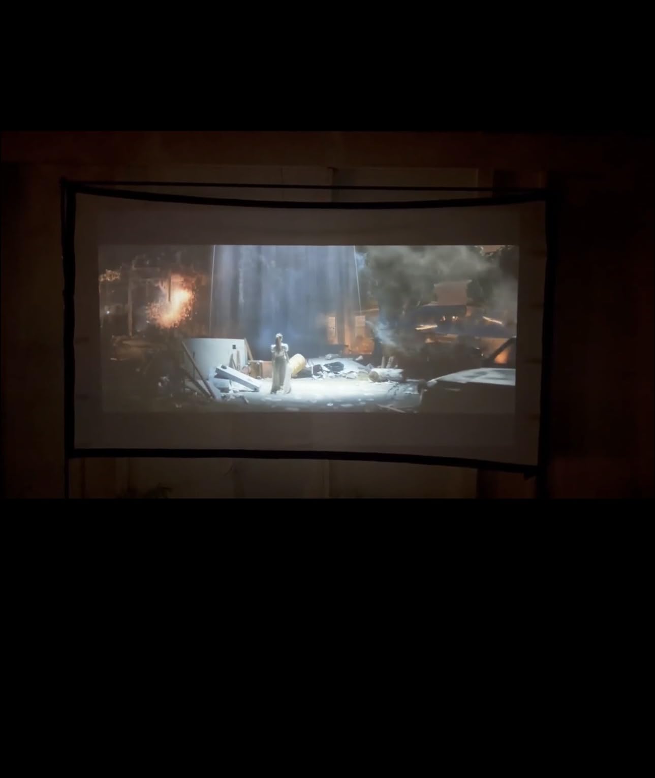 STWUI Outdoor-Projector-Screen-with-Stand - 120 inch Portable Projector Screen Indoor Outdoor Projector Screens 16:9 4K HD Lightweight Movie Screen with Carry Bag for Backyard Movie Night customer photo 2