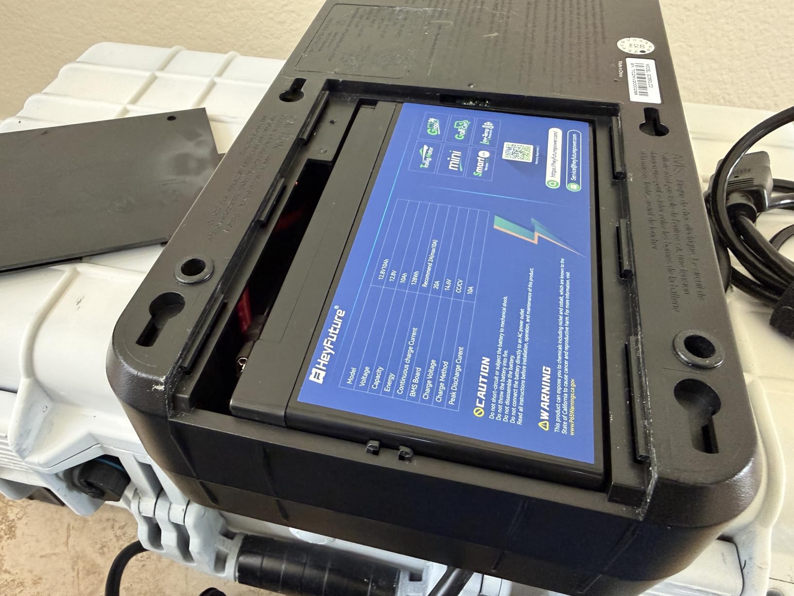 12V 10Ah LiFePO4 Deep Cycle Battery with Built-in 20A BMS, F1 Terminal, 5000+ Cycles, Lightweight 12V Lithium Battery for Ride-On Toys, Power Wheel, Fish Finders, UPS, Solar & Marine customer photo 1