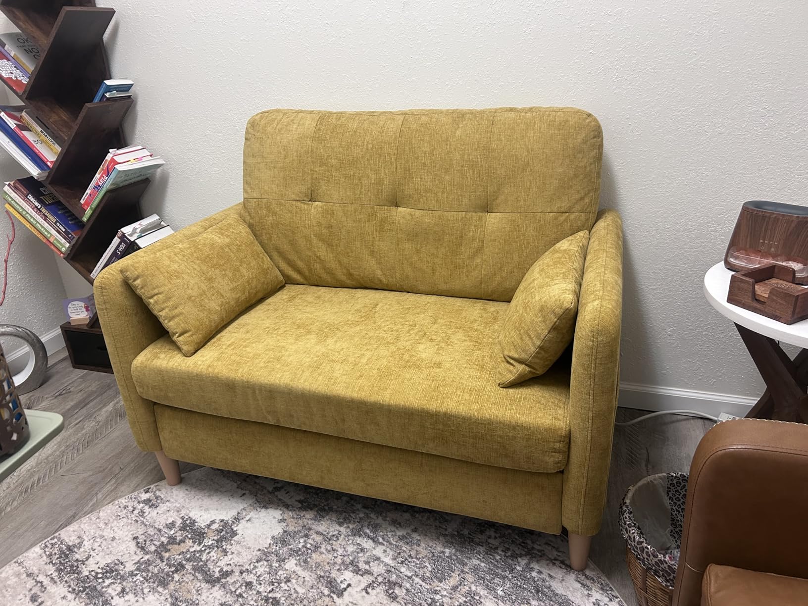 Hanherry Loveseat Sofa, 47