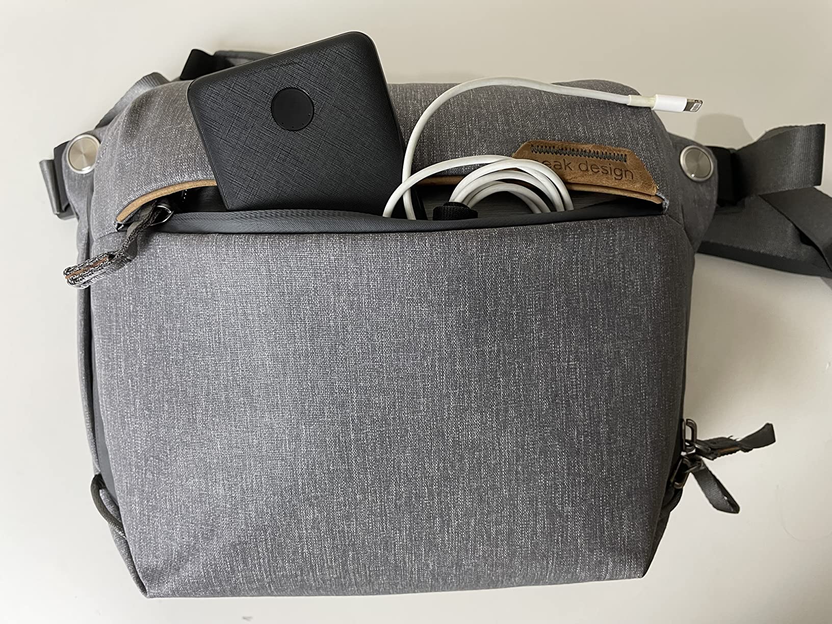Peak Design Everyday Sling 6L - Weatherproof Camera Sling Bag customer photo 2