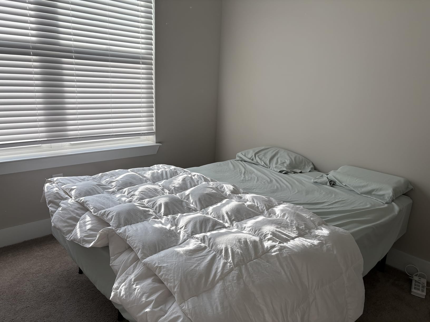 Hotel Grand Luxury White Goose Feather Down Fiber Comforter King Size customer photo 2