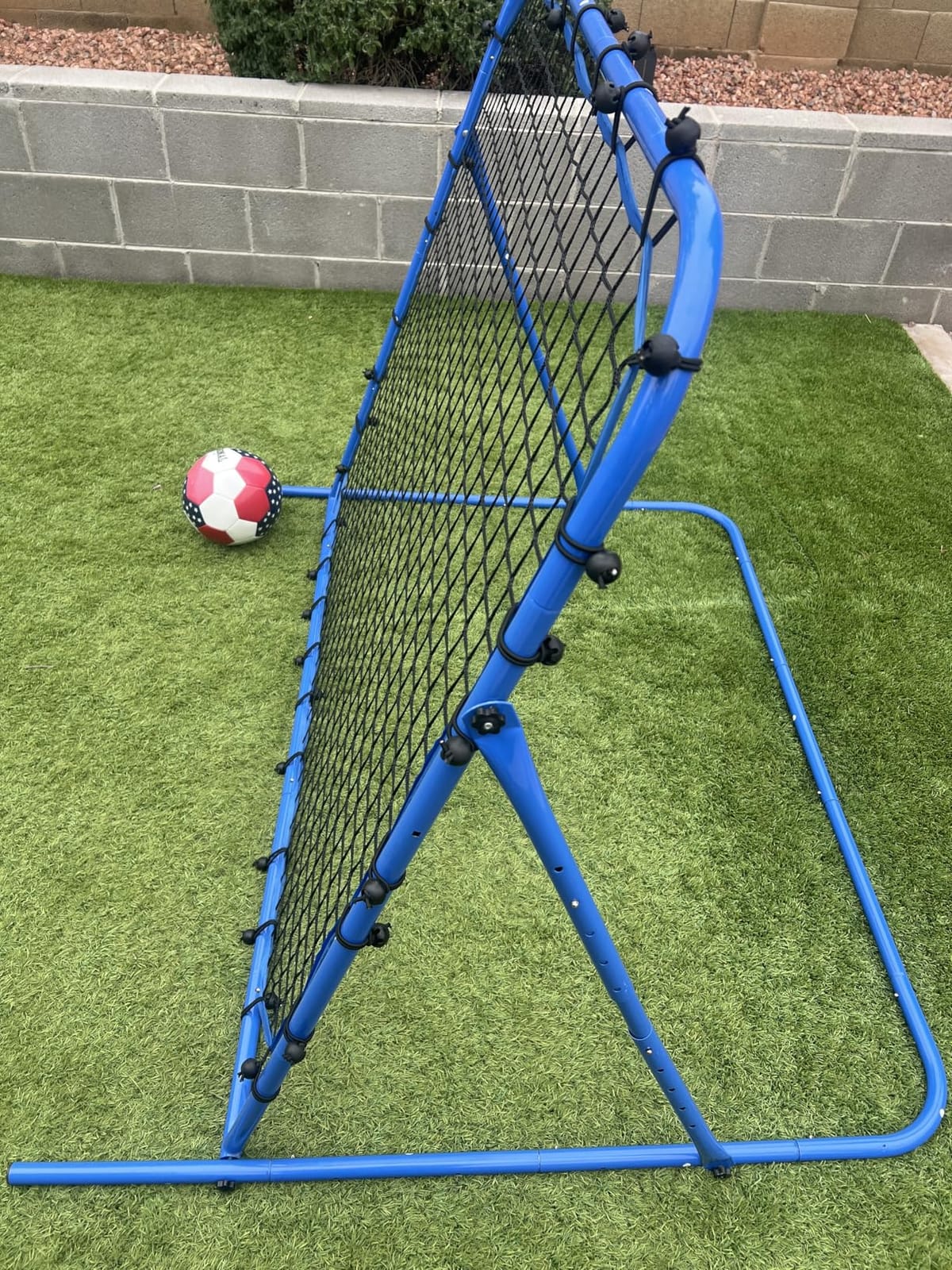 Soccer Baseball Rebounder Soccer Goal Net, Volleyball Rebound Pitchback Net | Quick Switch Angle Soccer Softball Training for Ball Control, Passing, Bounce Back Practice, Easy Setup Lacrosse Soccer Gifts customer photo 2