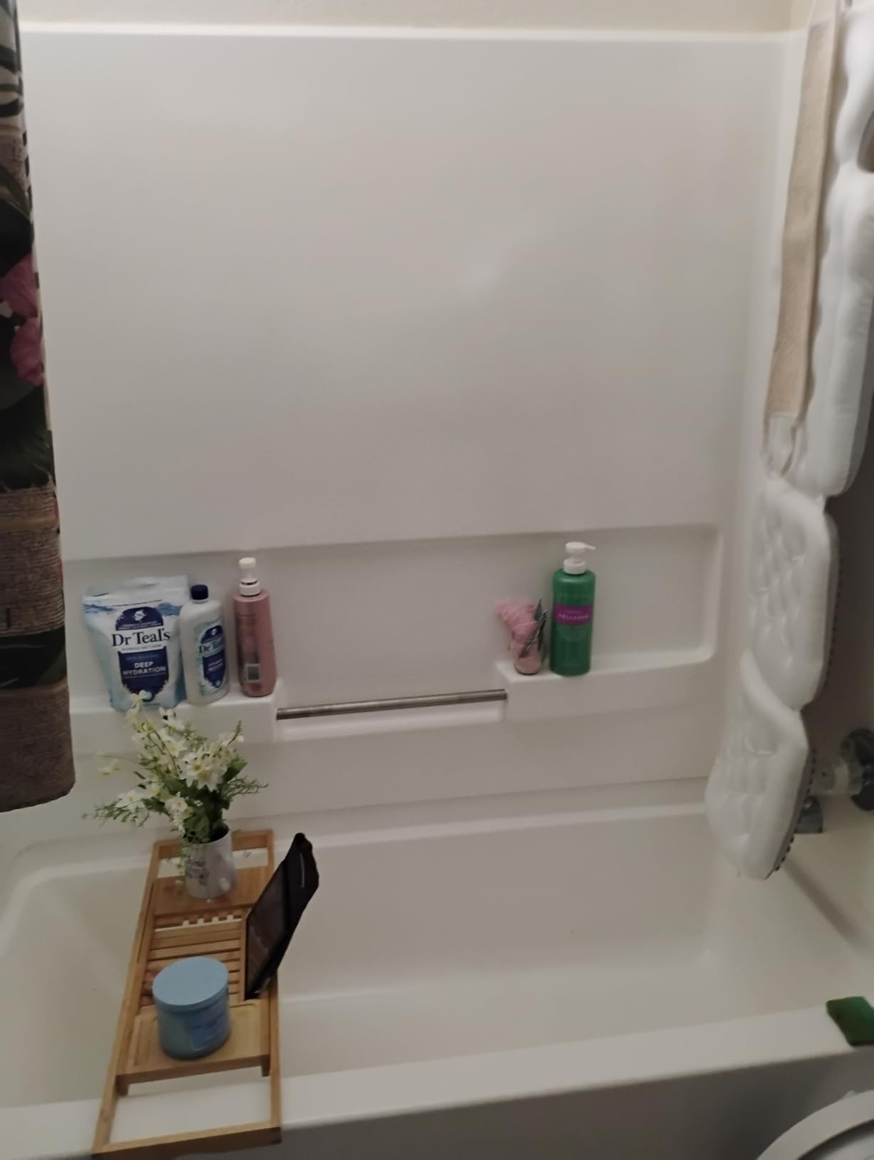 ROYAL CRAFT WOOD Premium Foldable Bathtub Tray Caddy - Wood Bath Tray for Tub, Bamboo Shelf, Expandable Bath Table Trays, Bathtub & Bathroom Accessories for New Home & Mothers, Birthday Gifts for Mom customer photo 1
