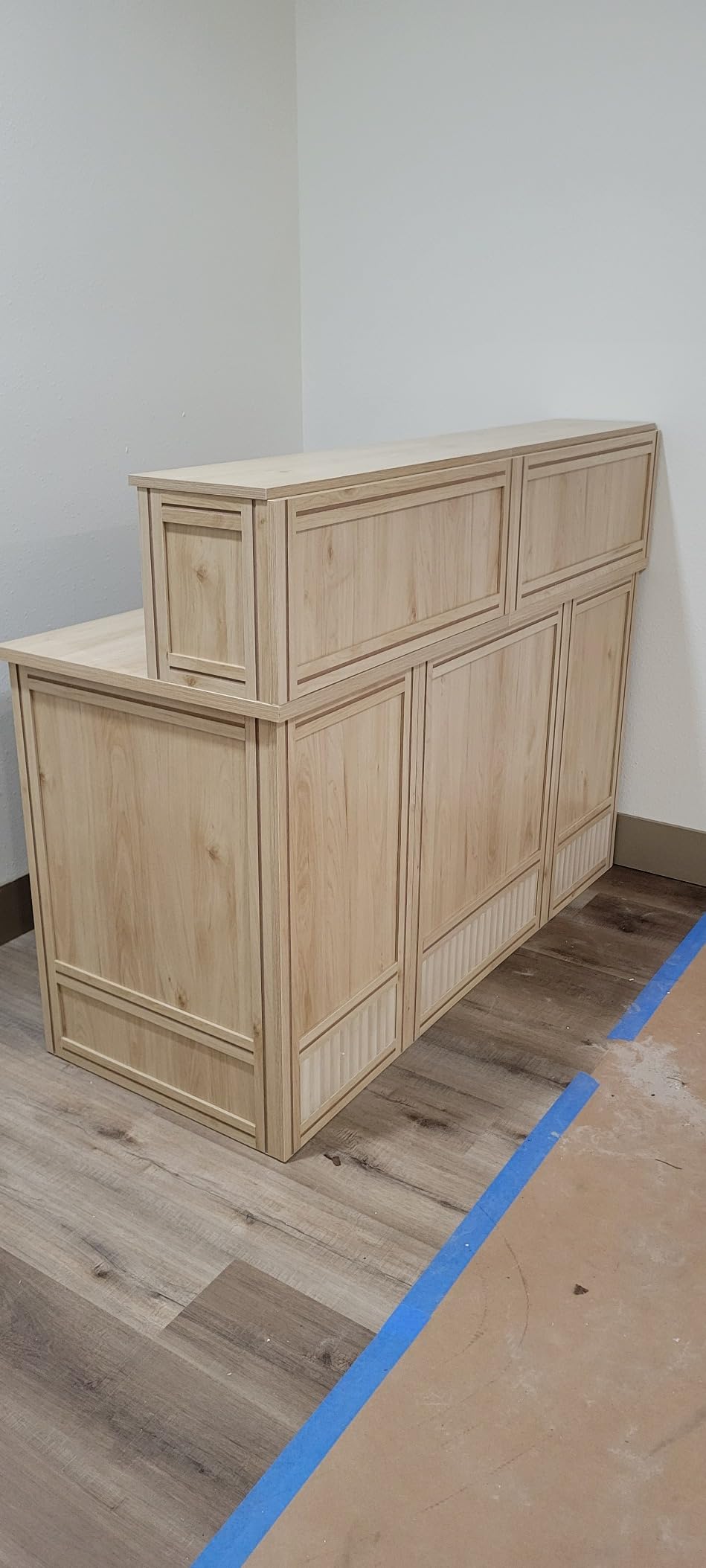 LITTLE TREE 57-Inch Reception Counter, Boho Style Front Desk, Modern Checkout Counter, Reception Desk for Retail, Lobby, Salon, Office, Oak customer photo 2