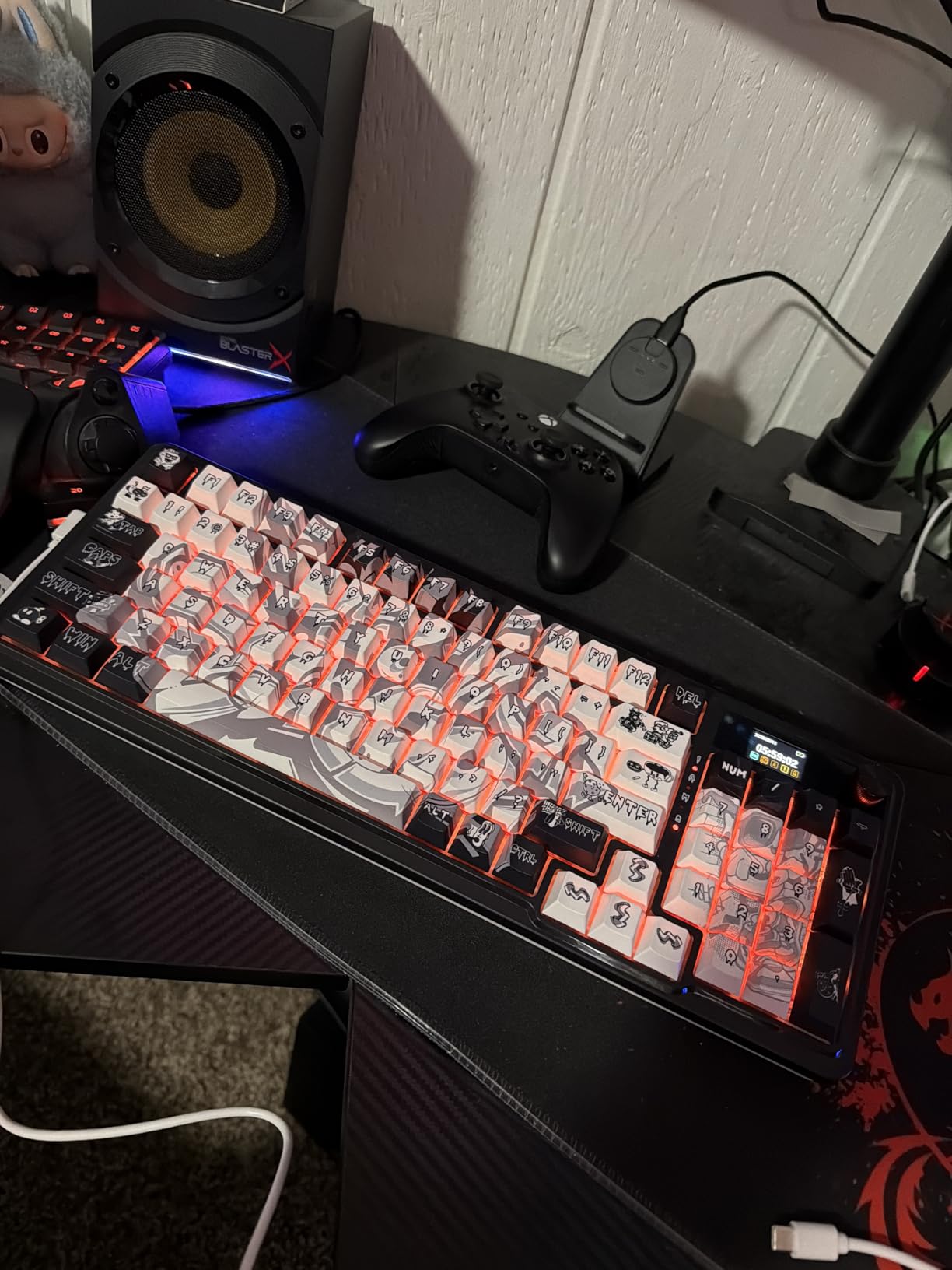 Redragon K719 PRO Wireless 95-Key Gasket Gaming Keyboard, TFT Screen & Knob | Easy-Control LED Info Display, 0-Delay Tri-Mode, Cushioned 5-Layer Noise Dampening for Creamy Thocky Sound, Practical 95 keys customer photo 1