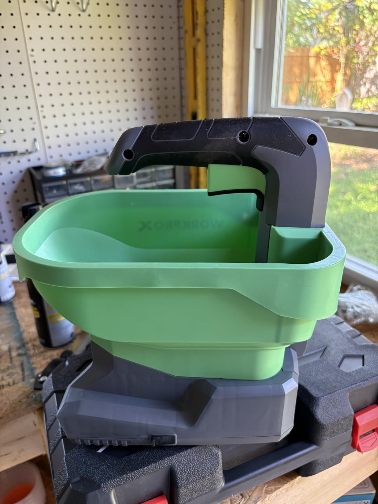 WORKPROX Cordless Battery Powered 7.2V Fertilizer Spreader, 8-Level Setting customer photo 2
