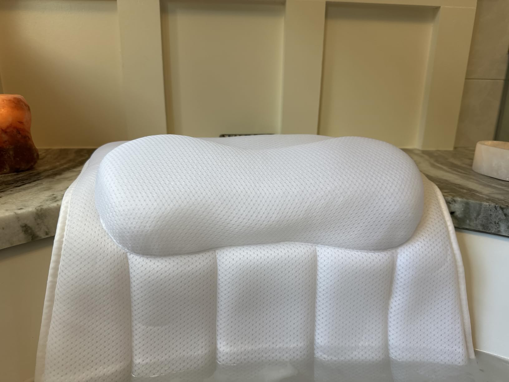GORILLA GRIP Bath Pillow for Tub, 6 Strong Suction Cups, 4D Mesh FlexComfort Headrest for Neck, Head and Back Support, Luxury Machine Washable Pillows, Bathtub Accessories, Spa Gifts for Women, White customer photo 1