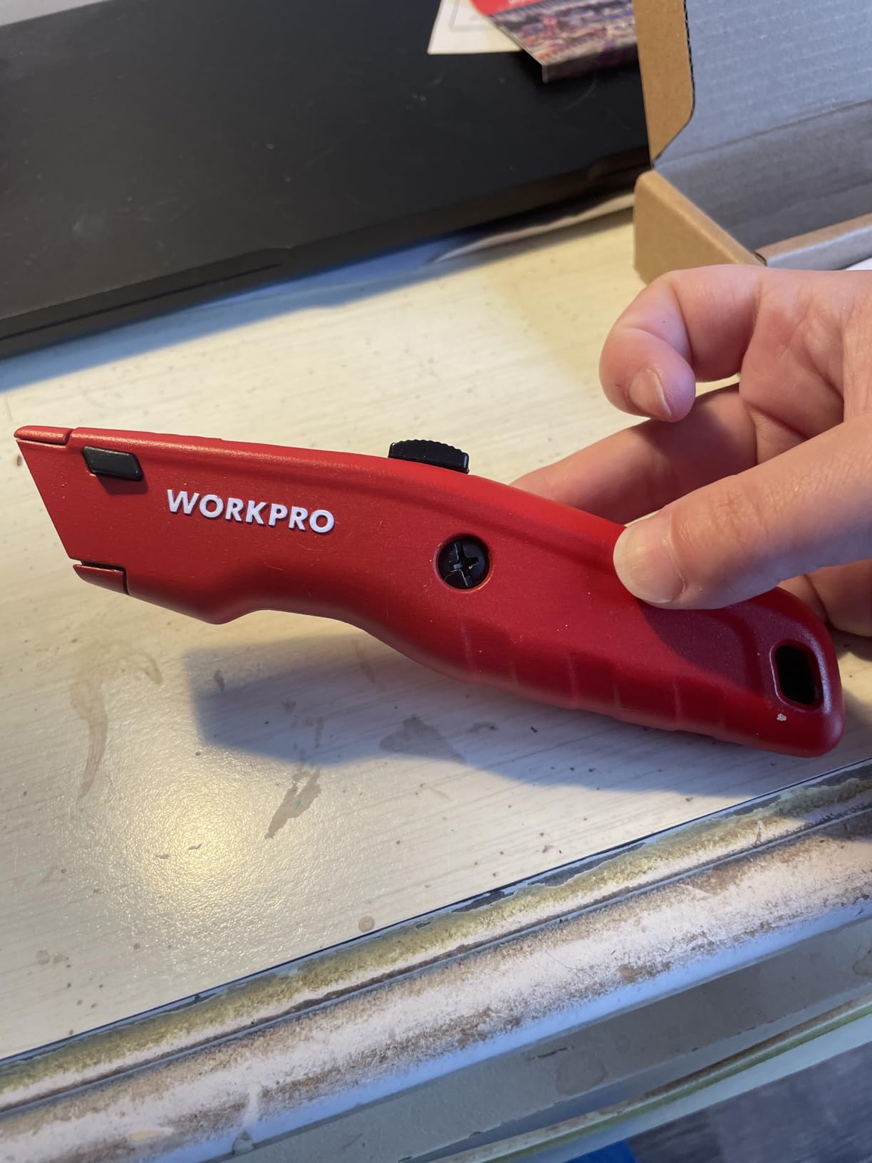WORKPRO Premium Utility Knife, Retractable All Metal Heavy Duty Box Cutter, Quick Change Blade Razor Knife, 3PCS with 10 Extra Blades customer photo 1