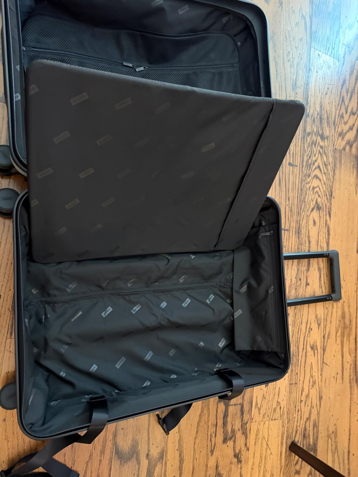 Medium Checked Luggage, 26-inch Lightweight Hardside Spinner Suitcase customer photo 1