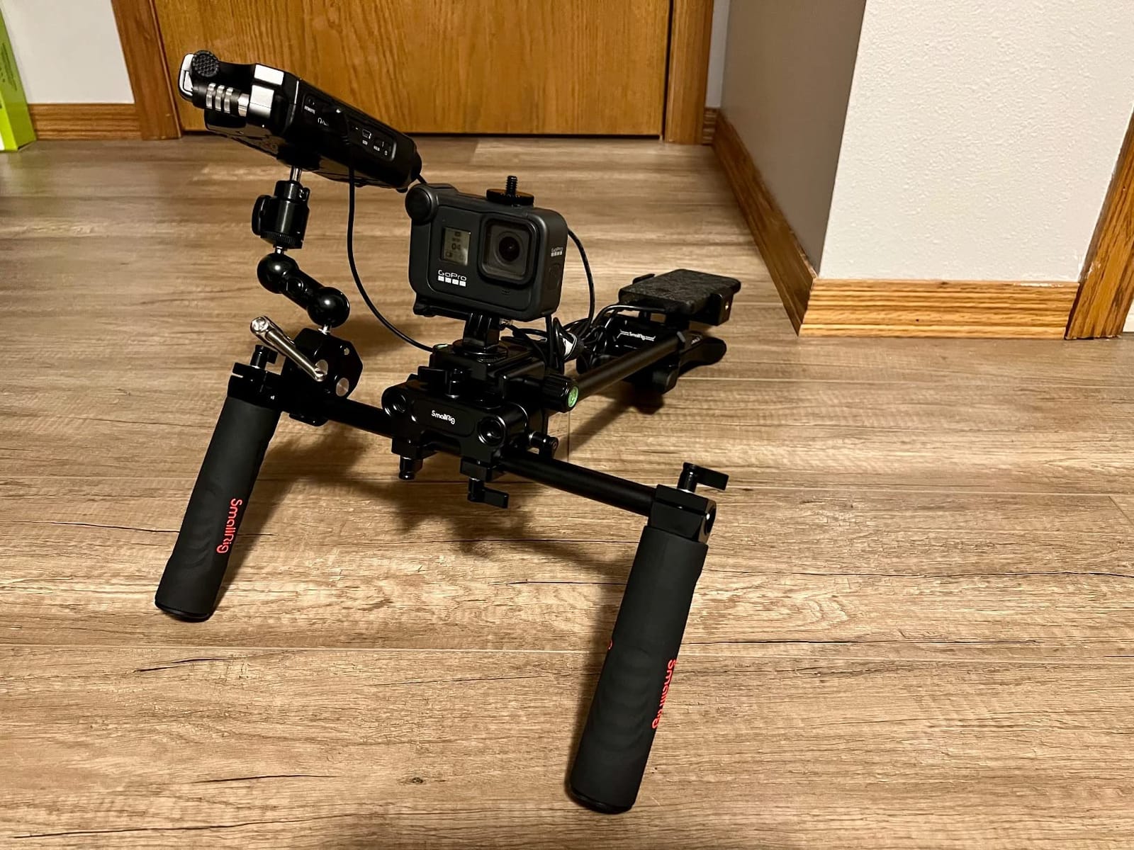 SmallRig Classic Shoulder Rig Kit, Lightweight & Portable (2.98lb) | Dual Handles 15mm Rods, Shoulder Mount Video Rig with Quick Release for Arca, for SmallRig Follow Focus / DSLR / Filmmaking customer photo 1