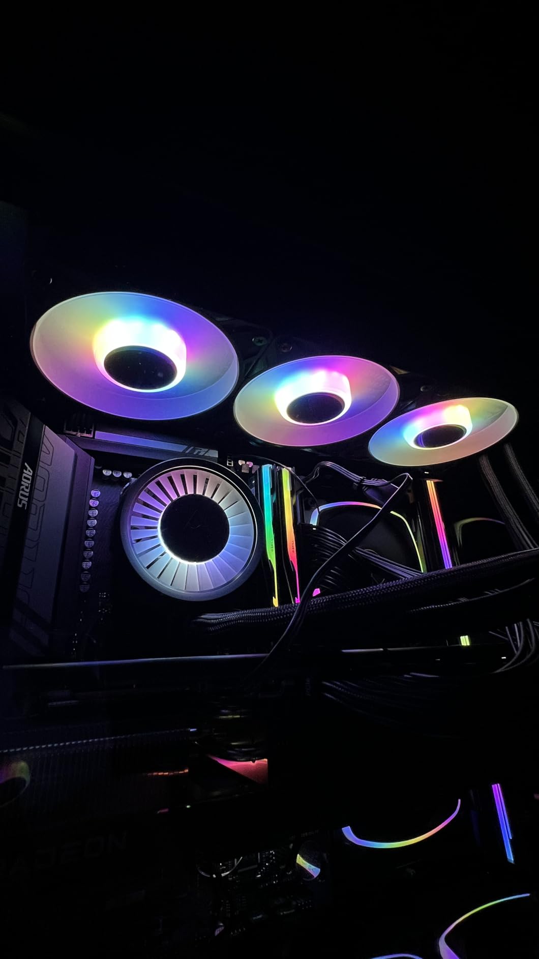 Arctic Liquid Freezer III Pro 360 A-RGB - AIO CPU Cooler, Water Cooling, 3 x 120mm PWM Fans, for AMD AM5/AM4, Intel LGA1851/1700 customer photo 1
