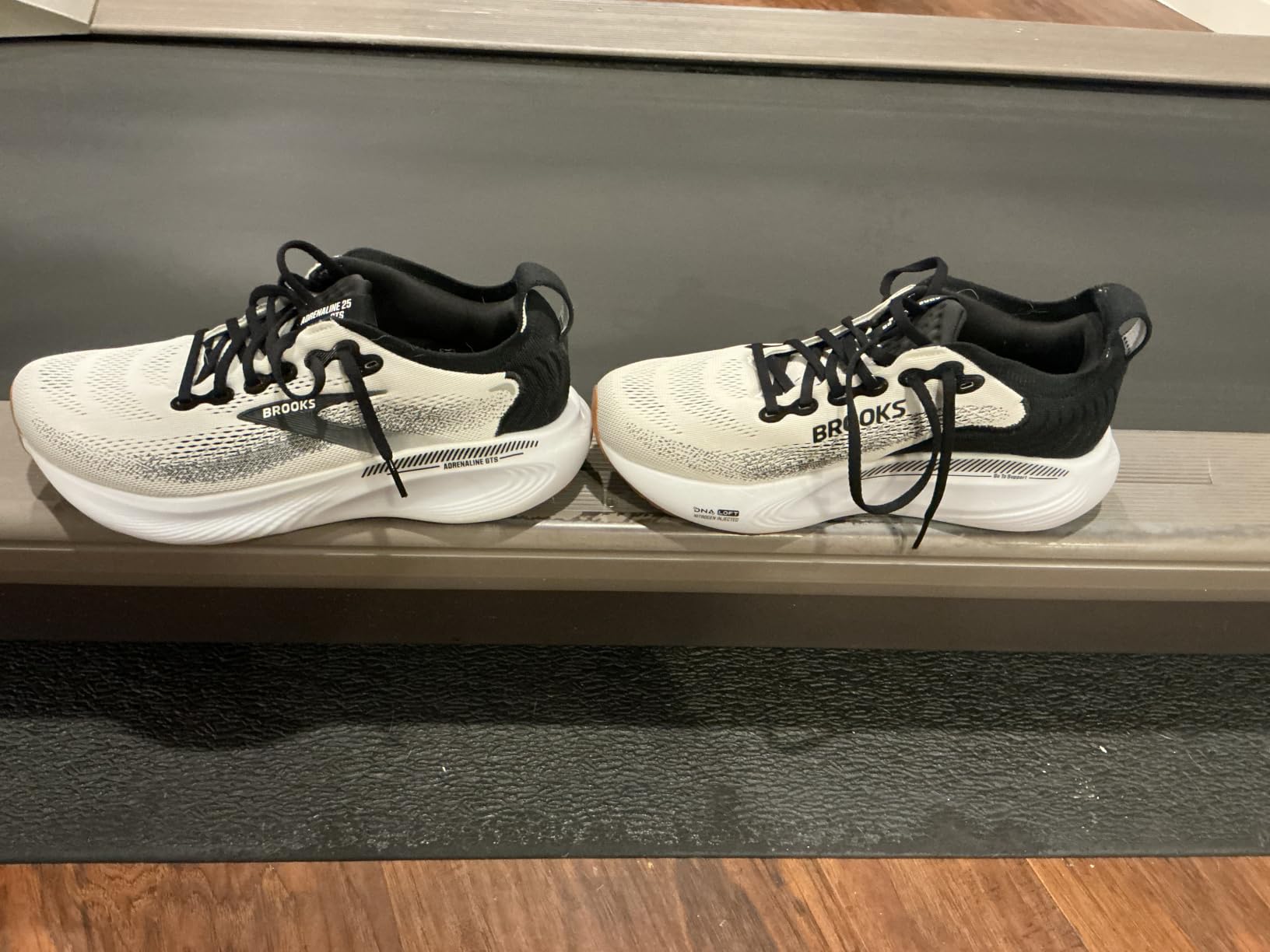 Women's Adrenaline GTS 25 Running Shoe customer photo 2