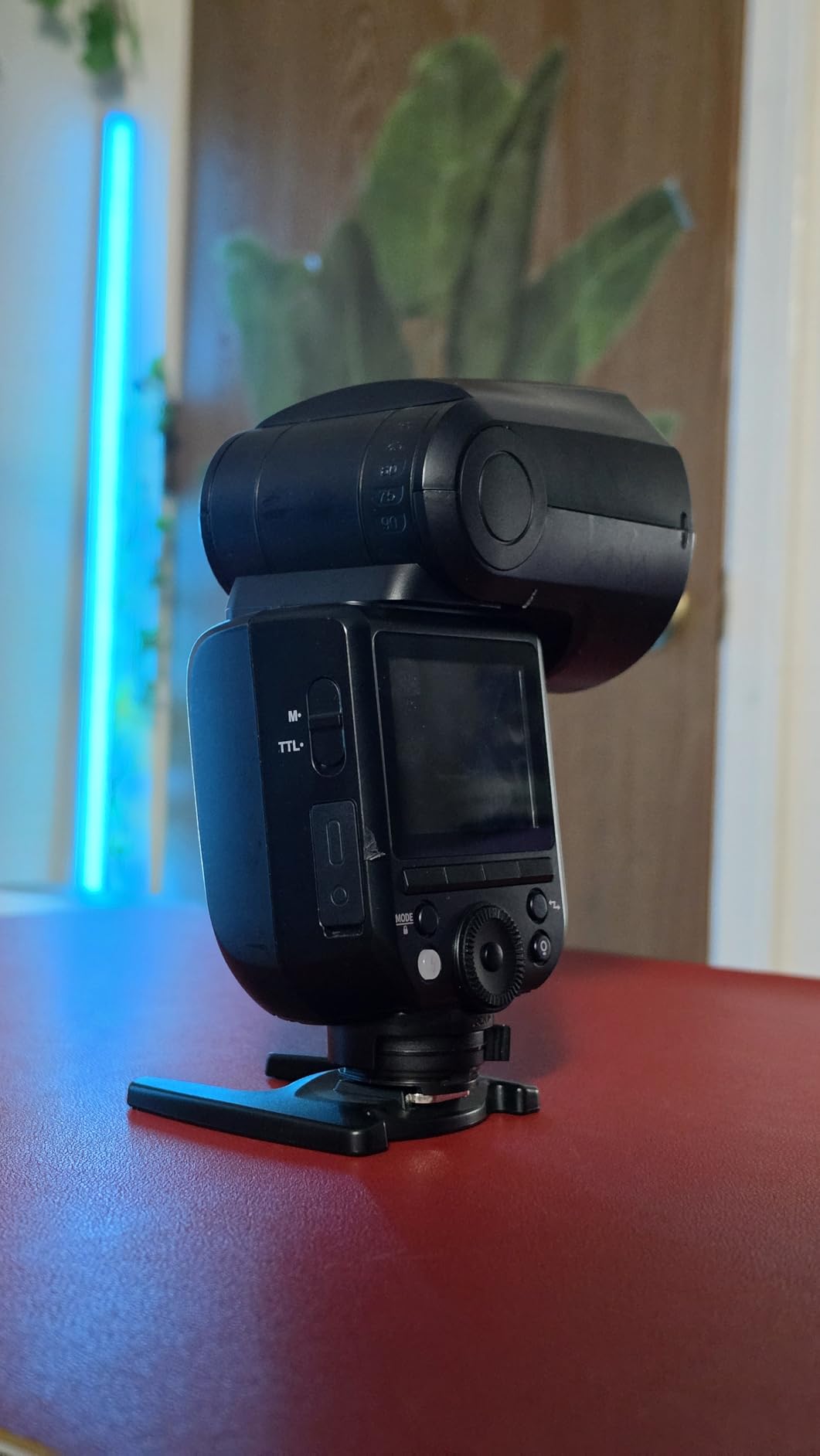 NEEWER Z2PRO-C 2.4G TTL Round Head Flash Speedlite Compatible with Canon | 76Ws 1/8000s HSS, 7.2V/3000mAh Battery, 600 Full Power Flash customer photo 2