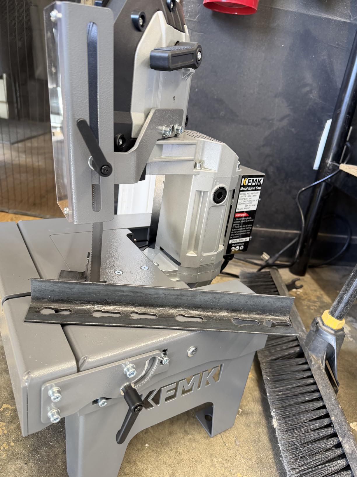 Tabletop Band Saw, 5'' Cutting, 137-472 FPM, 10A Motor Metal Bandsaw | Variable Speed, adjustable speed, Cutting Metal, Wood & PVC, liftable worktable, deep cut, benchtop, LED spotlight customer photo 1
