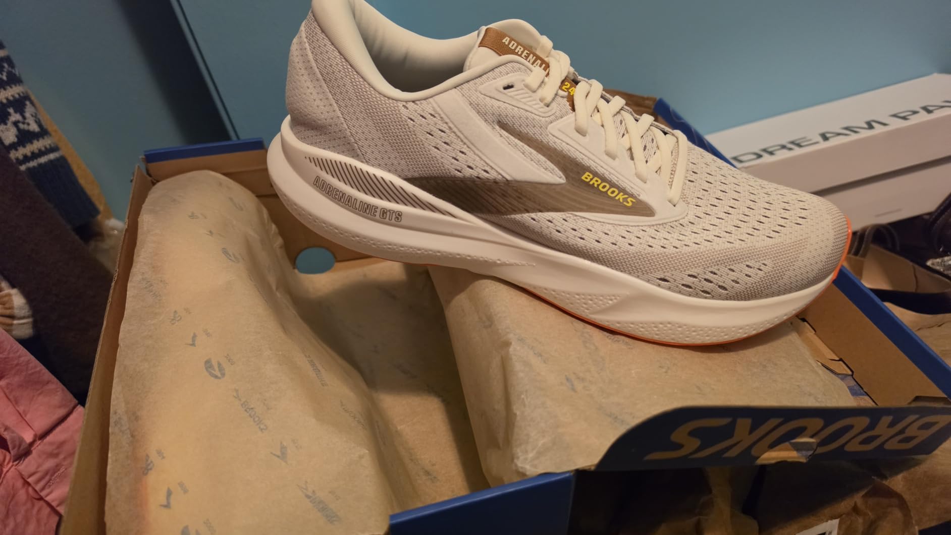 Men's Adrenaline GTS 24 Supportive Running Shoe customer photo 2