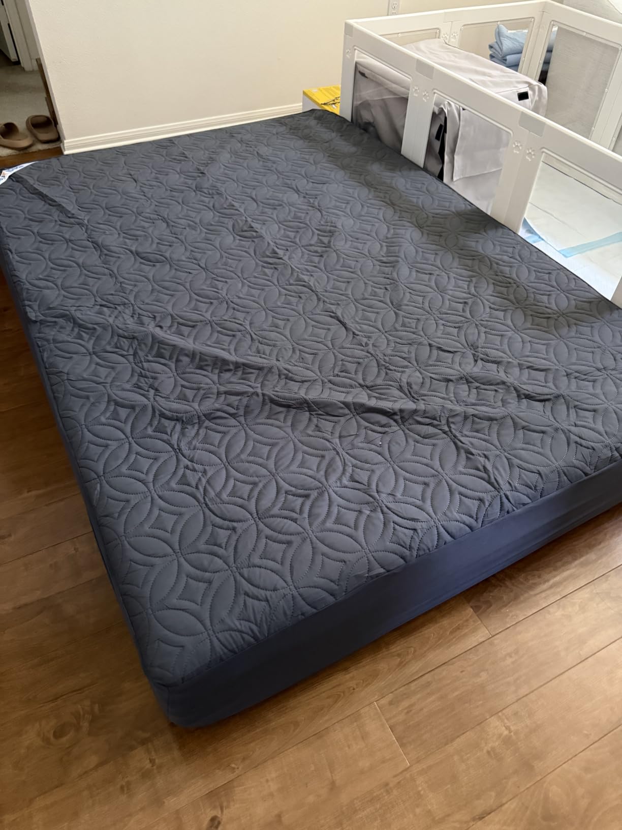 LIFEMENT Twin Mattress for Kids, 6 Inch Twin Bed Mattress, Essential Graphite Cooling Mattress in a Box, Medium Firm Support, Motion Isolation, Pressure Relief, CertiPUR-US Certified, 75''L x 39''W customer photo 2