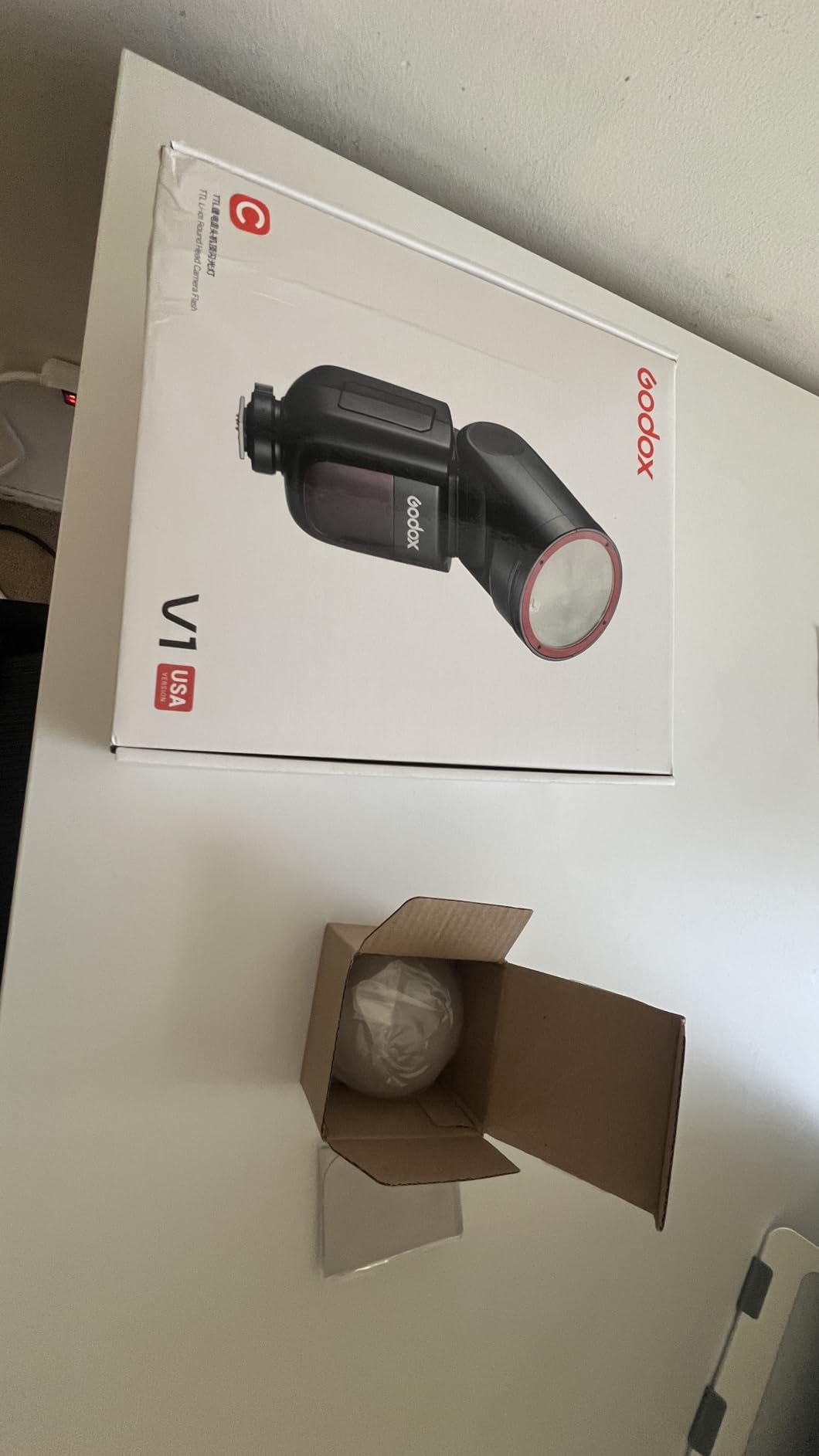 GODOX V1 V1-C V1C Godox Flash for Canon Flash Speedlite | 76Ws 2.4G TTL 1/8000 HSS Camera Flash, 480 Full Power Shots, 1.5s Recycle Time, LED Modeling Lamp customer photo 1
