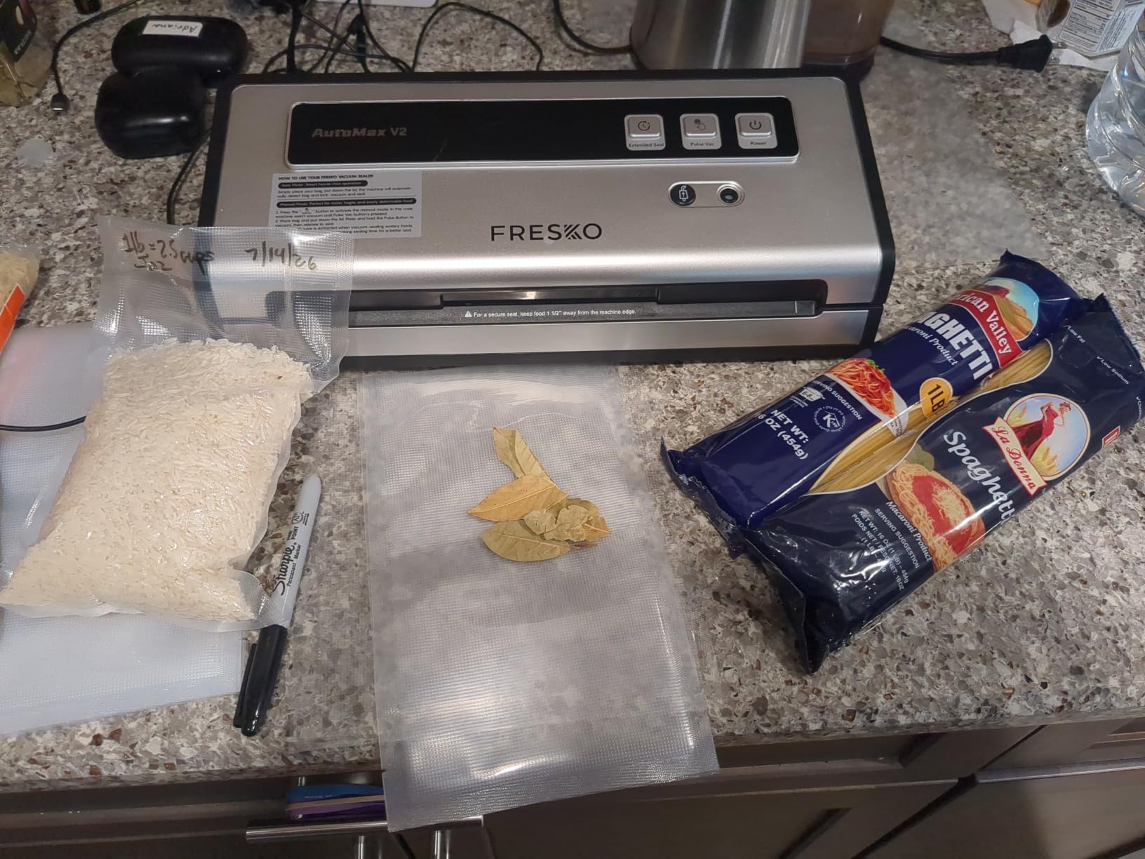 FRESKO Vacuum Sealer Machine with Automatic Bag Detection, Compact Design | 0.2-inch Widened Heating Strip, Food Vacuum Sealer for Dry & Moist Food Storage, Suitable for Sous Vide, 10 Pre-Cut Bags customer photo 2
