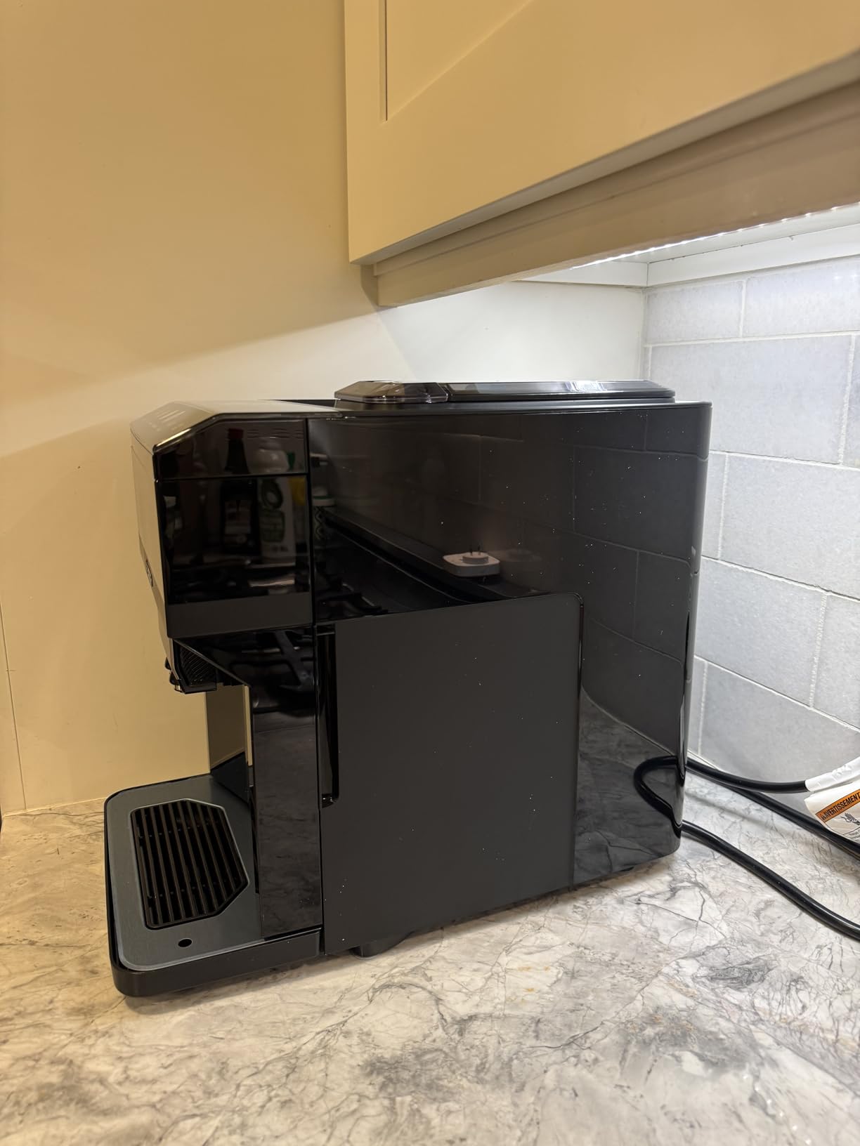 Bosch Fully Automatic Coffee and Espresso Machine - 9 Drinks, Barista Quality, Double Cup Super Coffee Maker - Programmable Machine, Large Bean Capacity - Easy Clean, Maintenance - Black - TPU40109 customer photo 2