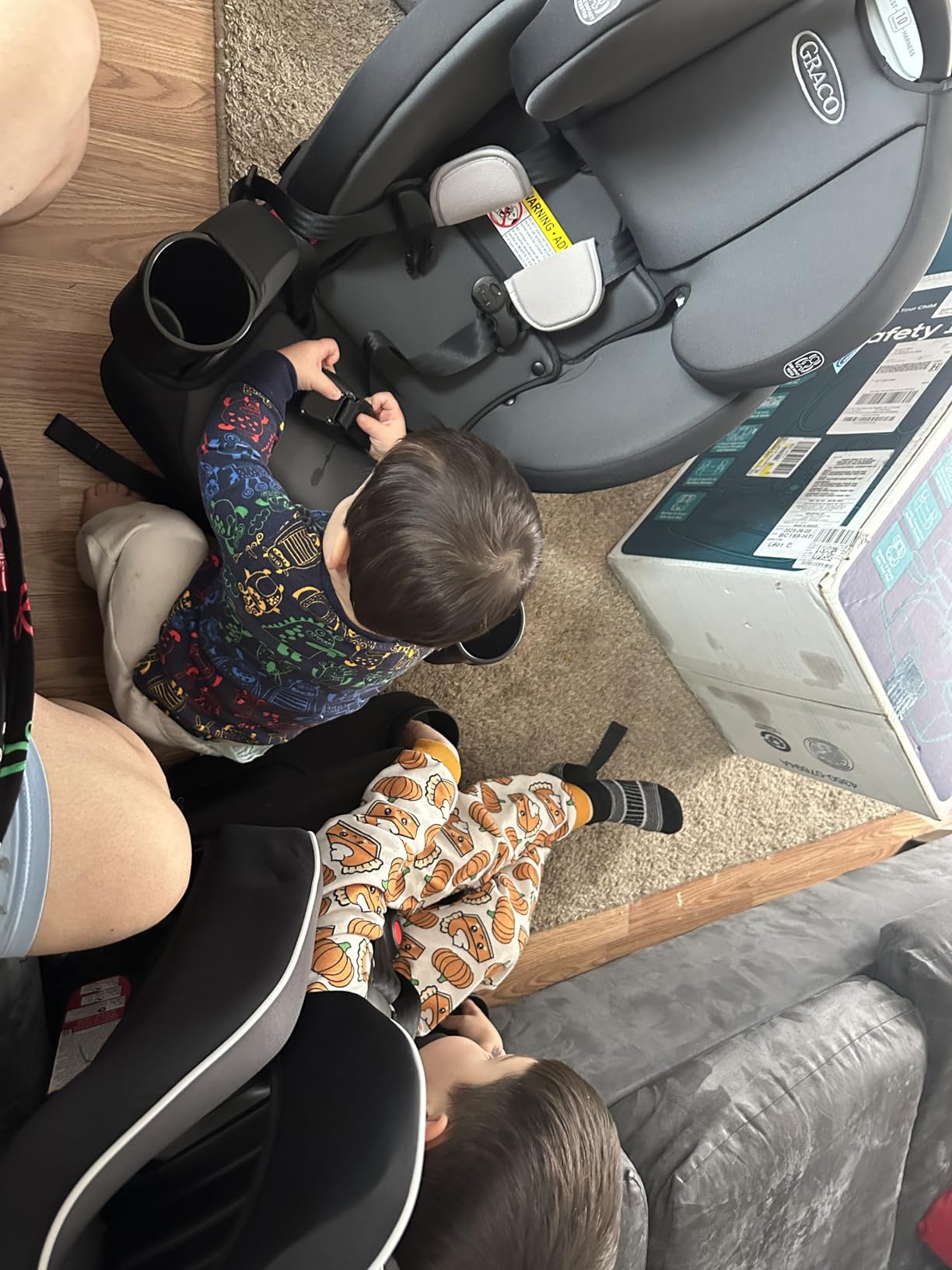 Graco TriRide 3-in-1 Convertible Car Seat - Highback Booster, Forward & Rear Facing Modes, Suitable from Newborn to Preschooler, Perfect for Long Journeys in Redmond Color customer photo 1