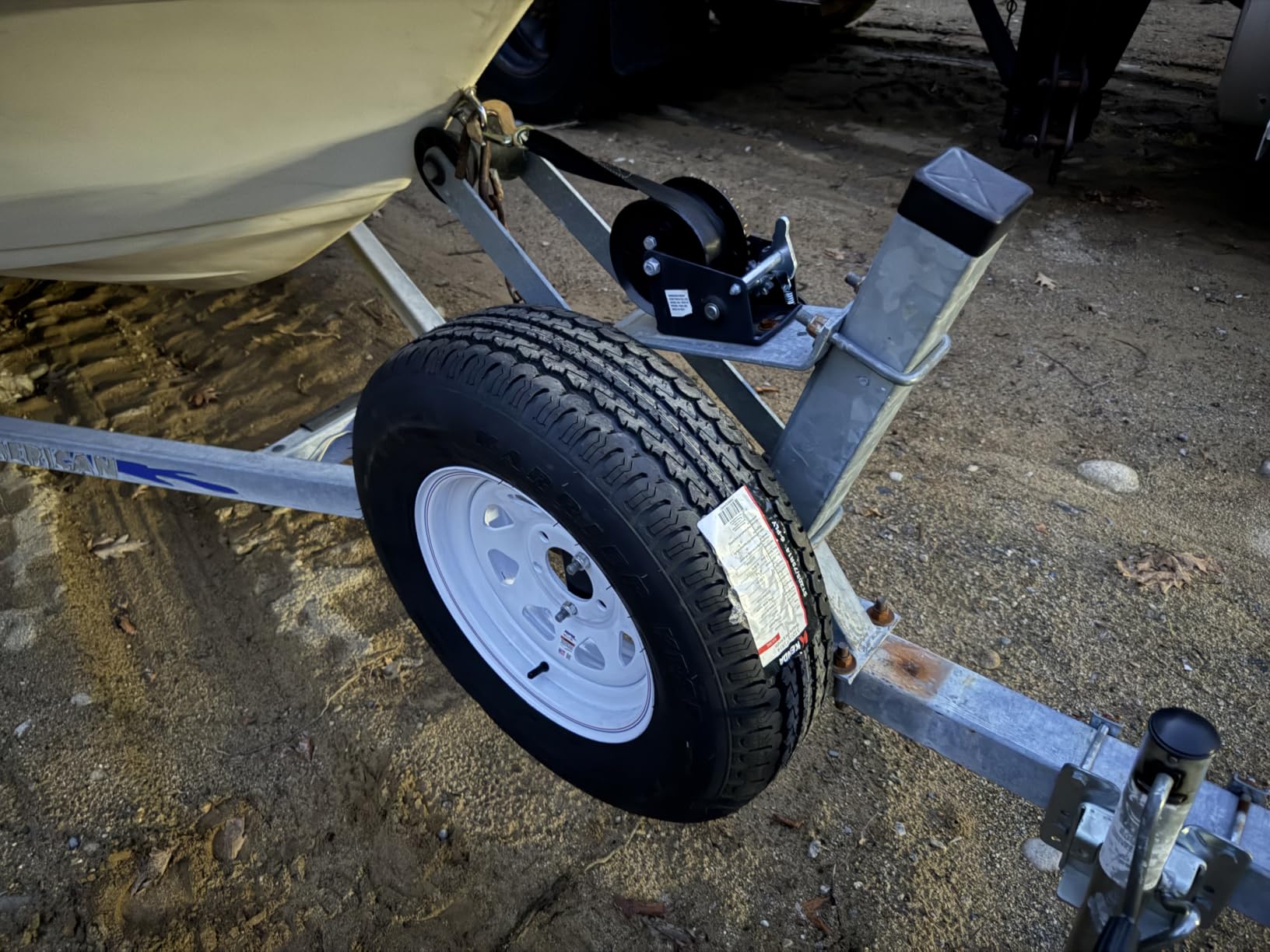 PAULINN Trailer Spare Tire Mount w/ Anti-Theft Rope, Universal Spare Tire Carrier Holder for Utility Trailer Boat, Fits 4 / 5 / 6 Lugs Wheels on 4