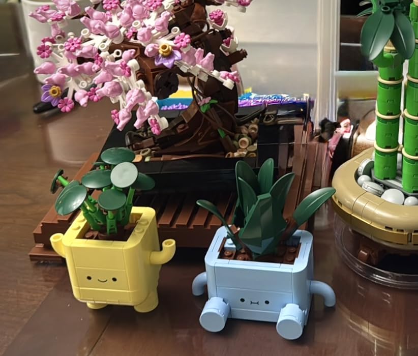 LEGO Botanicals Happy Plants Building Toy for Kids, Girls, and Boys 9+ - Playroom Decor for Desk or Shelf - Birthday Gift Idea for Young Gardeners - Artificial Indoor Plant for Play & Display - 10349 customer photo 1